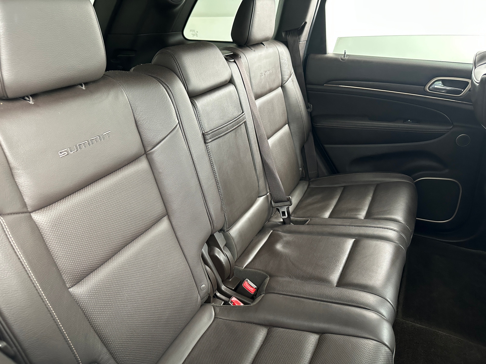 Thumbnail: 2017 Jeep Grand Cherokee - 5