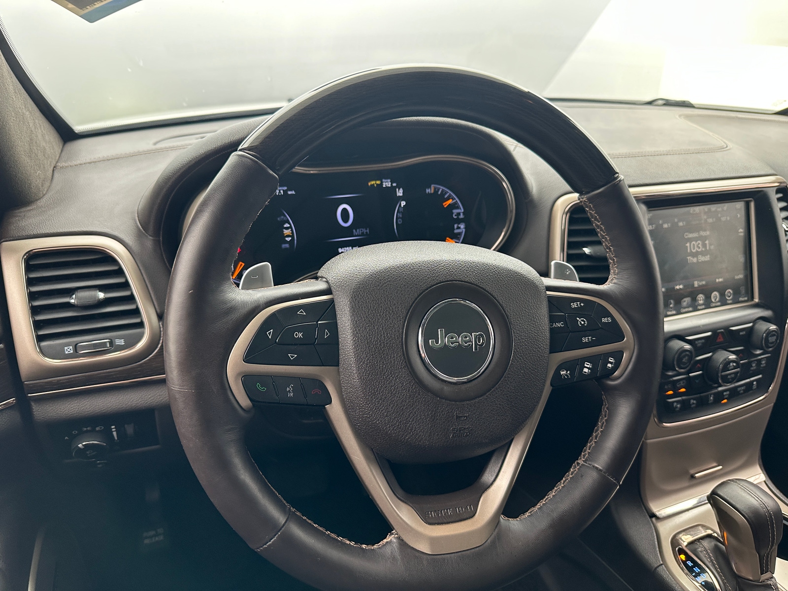 Thumbnail: 2017 Jeep Grand Cherokee - 4