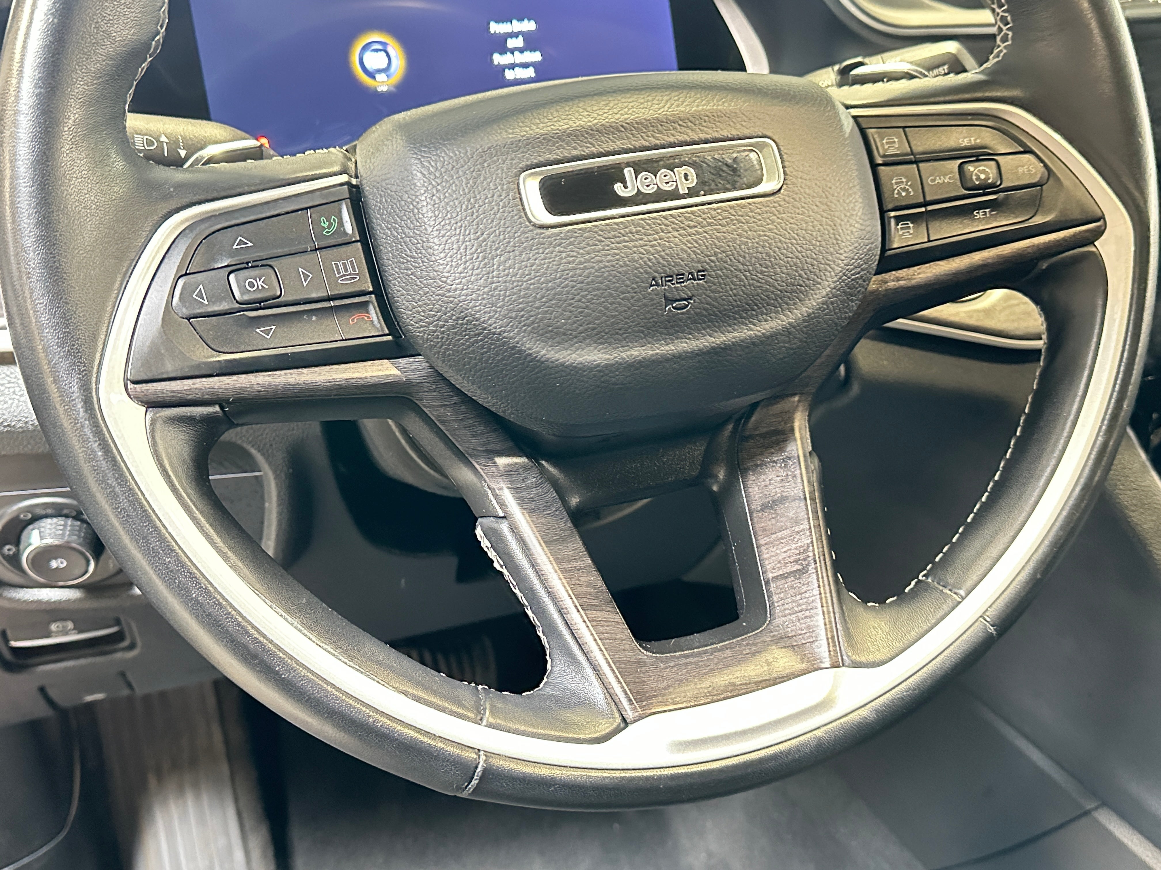 2022 Jeep Grand Cherokee L Limited Edition 4