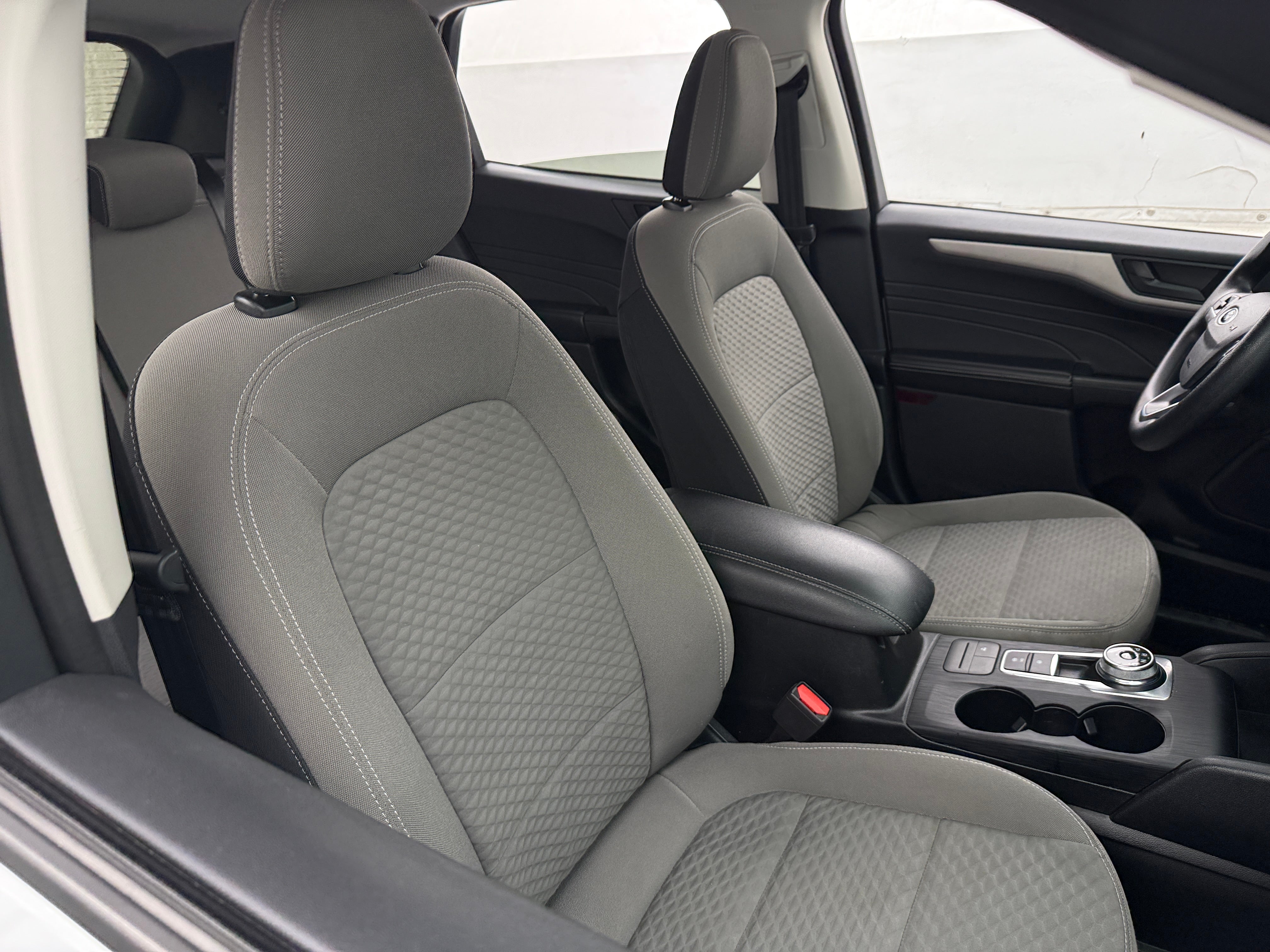 2022 Ford Escape SE Sport Hybrid 2