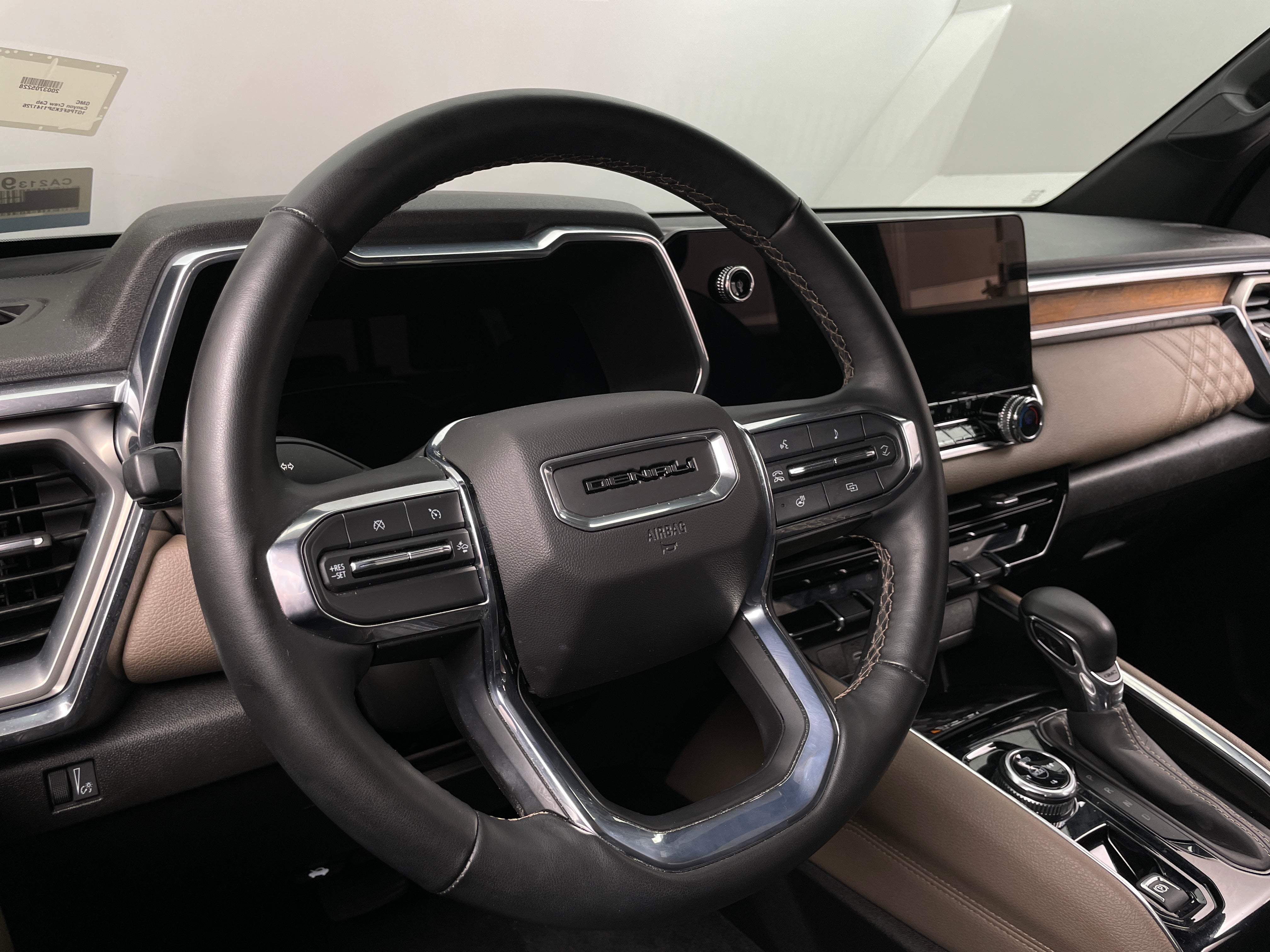 2023 GMC Canyon Denali 4
