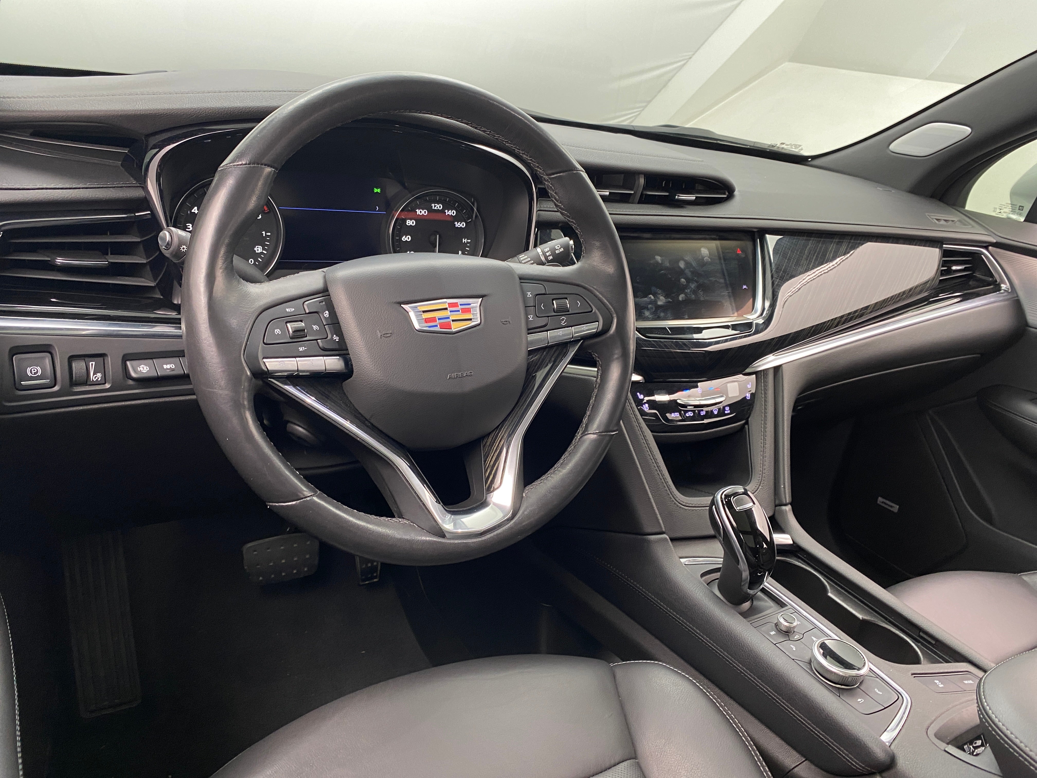 2020 Cadillac XT6 Premium Luxury 2