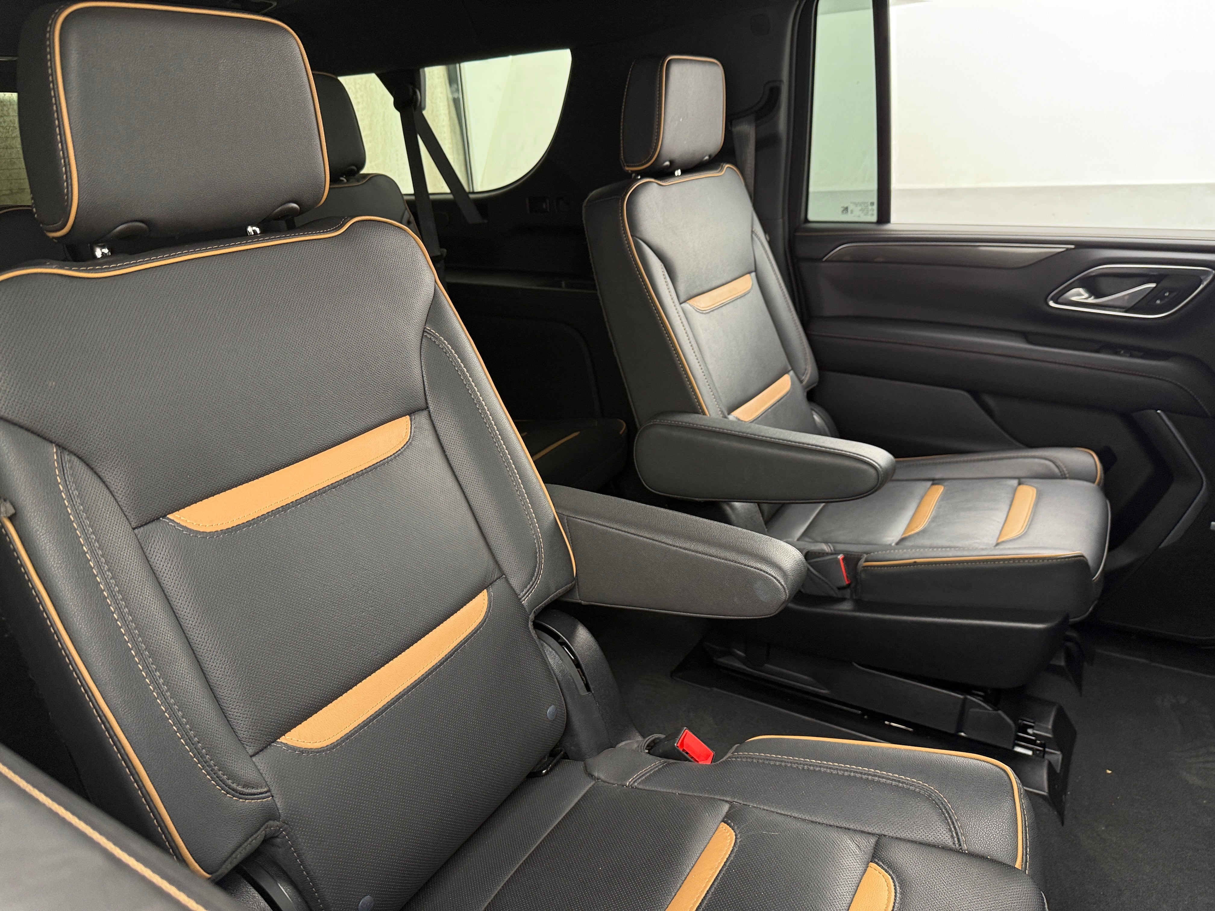 2023 GMC Yukon XL AT4 5
