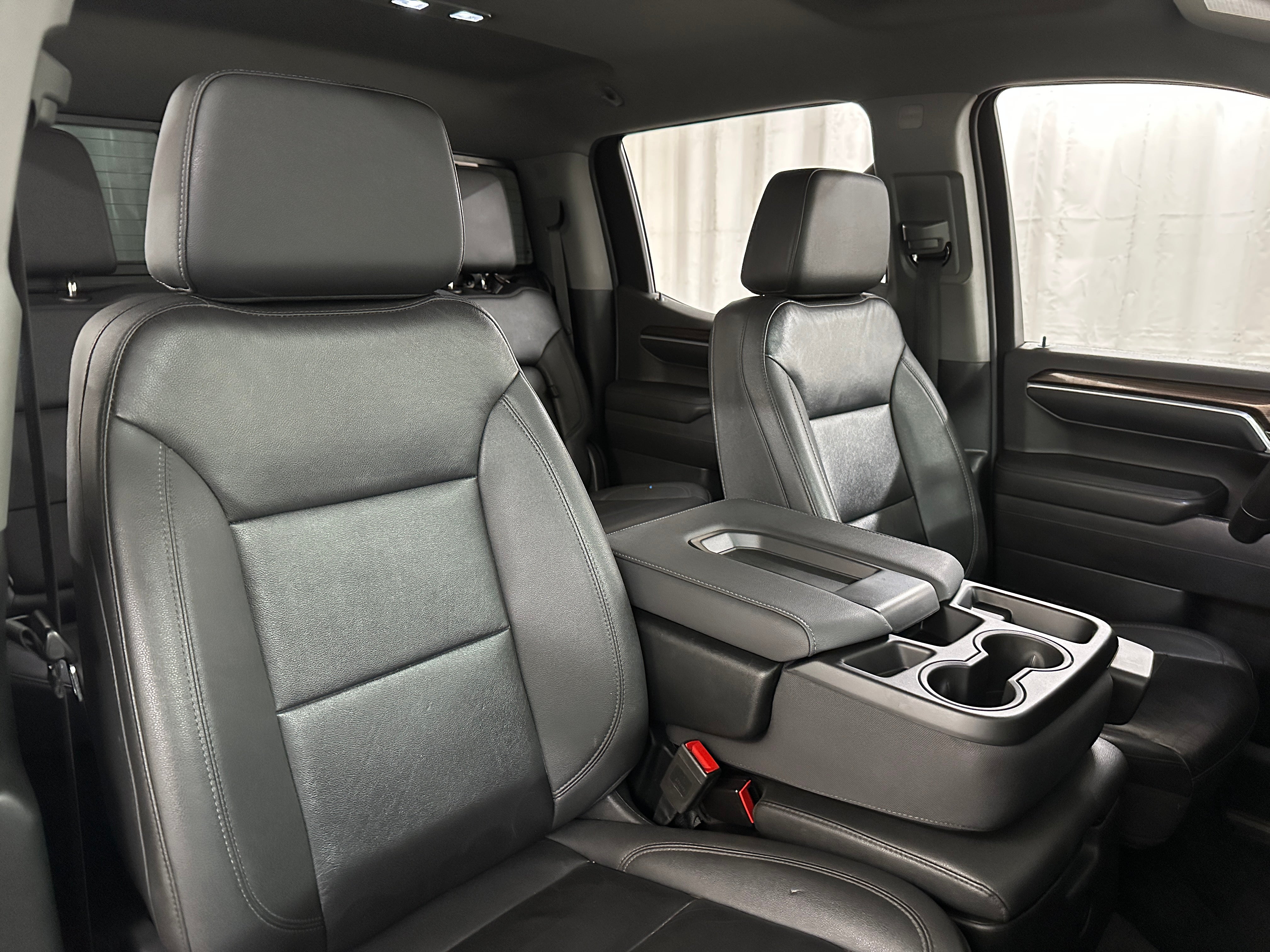 2022 Chevrolet Silverado 1500 LT 2