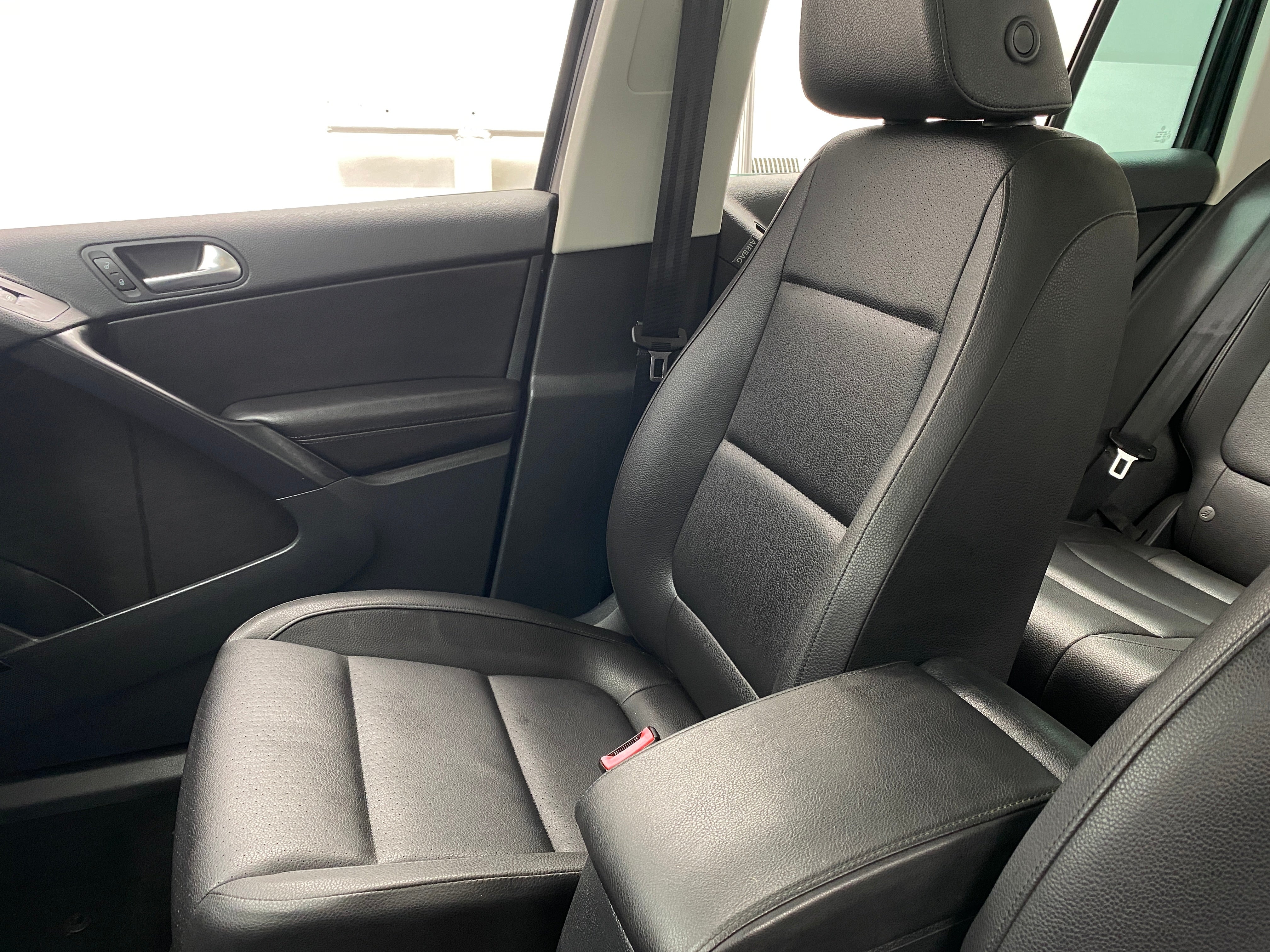 2015 Volkswagen Tiguan SEL 2