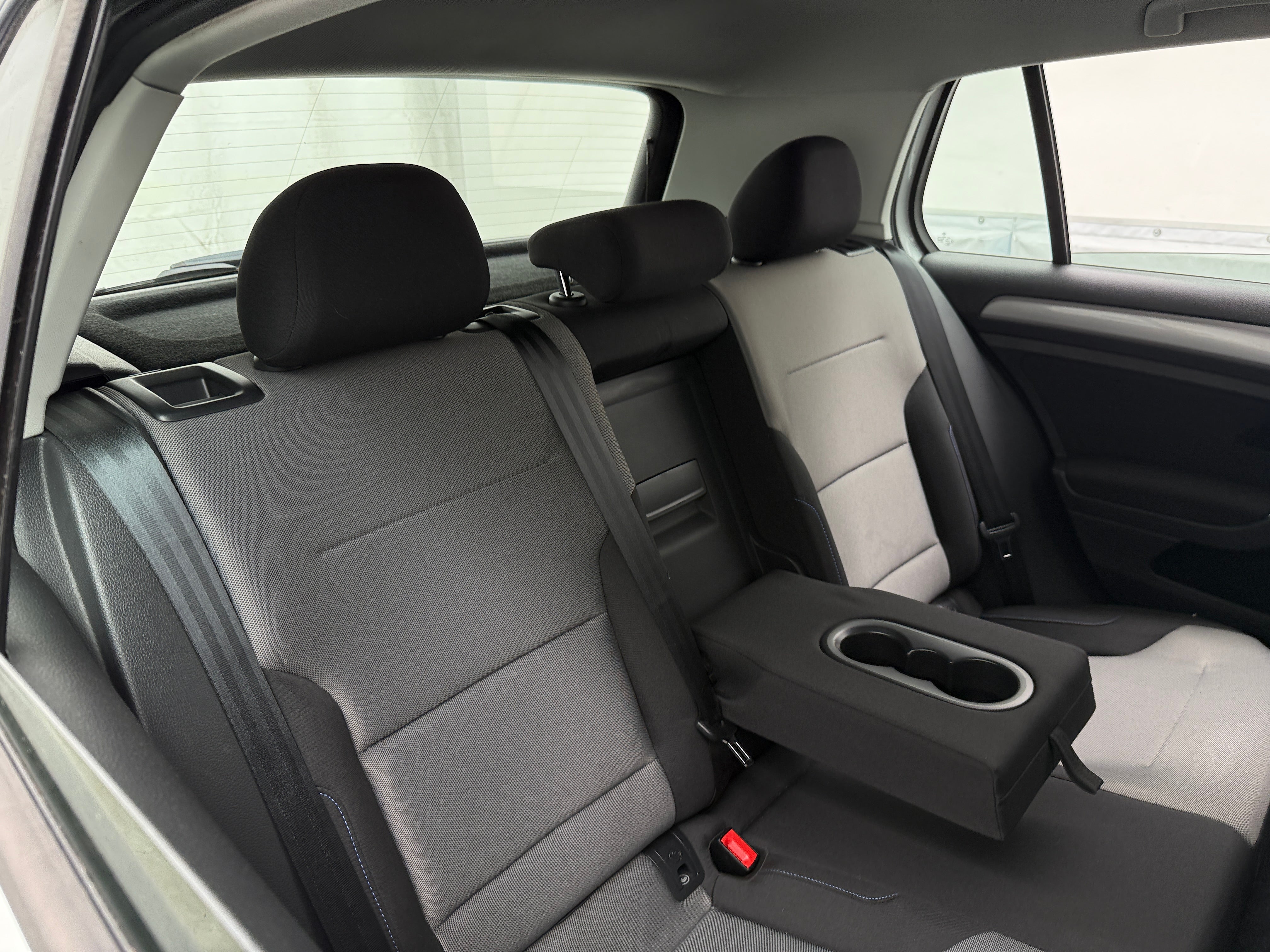 2015 Volkswagen e-Golf Limited Edition 6