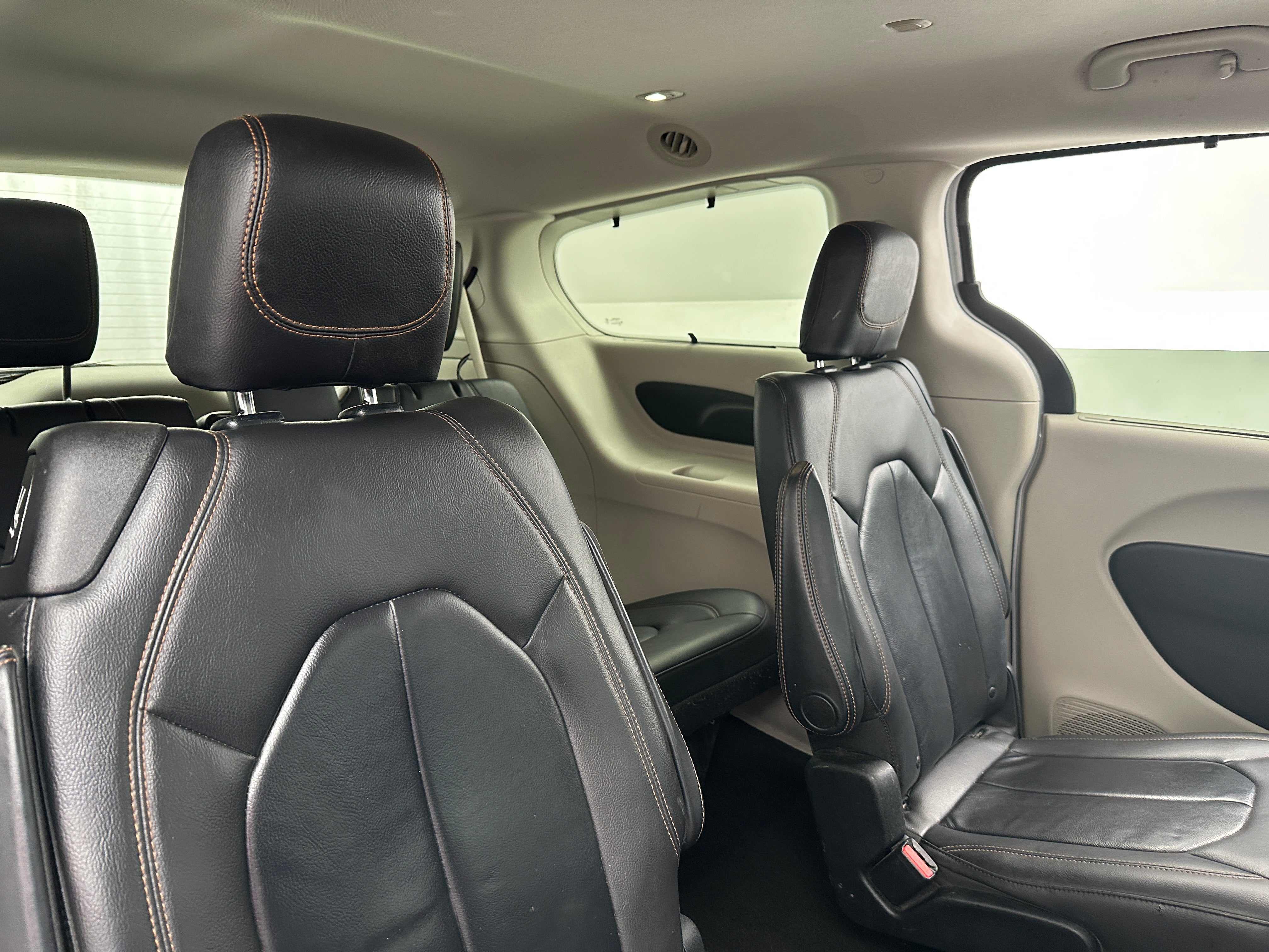2017 Chrysler Pacifica Touring L 5