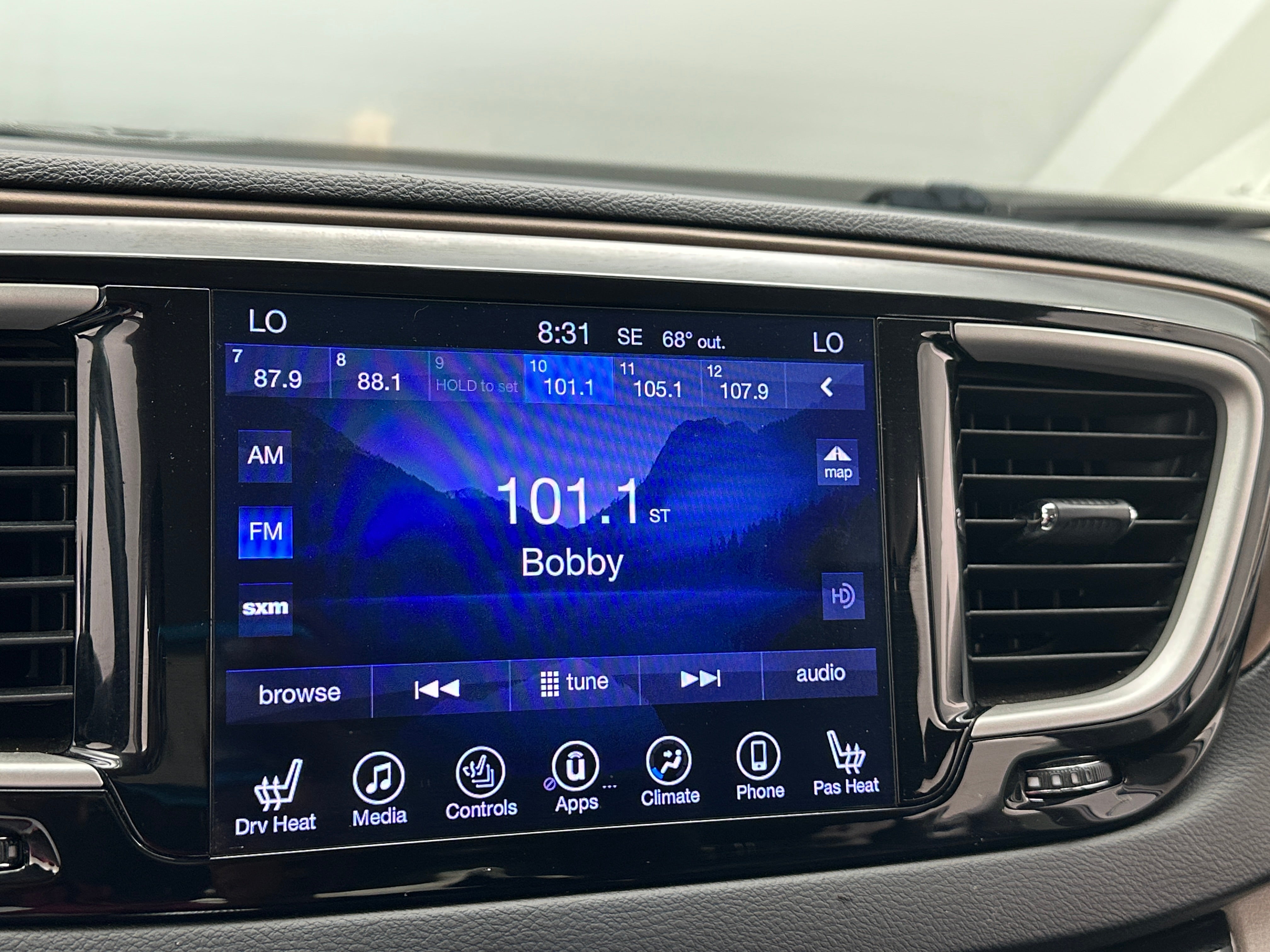 2017 Chrysler Pacifica Touring L 3