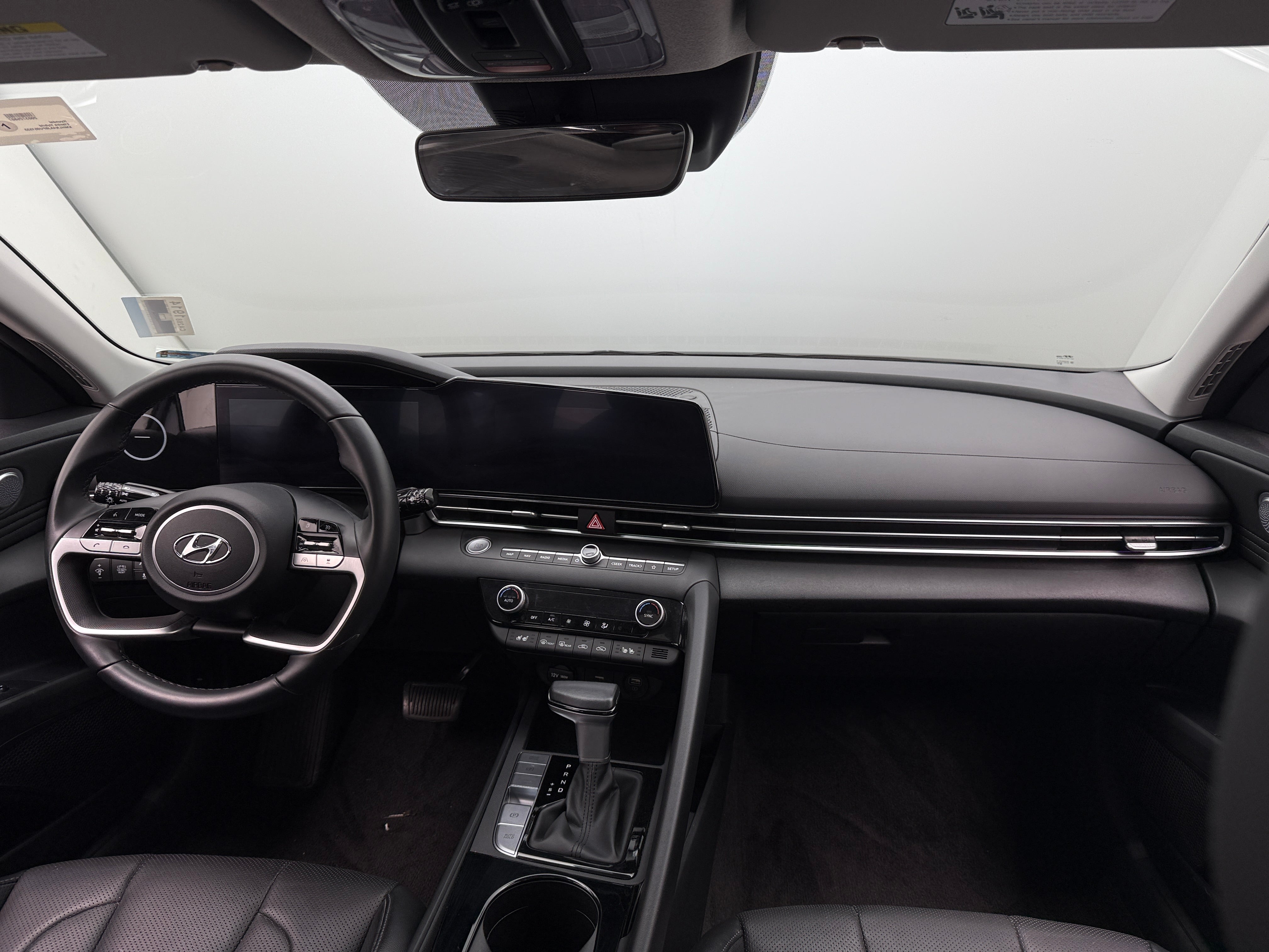 2023 Hyundai Elantra Limited Edition 2