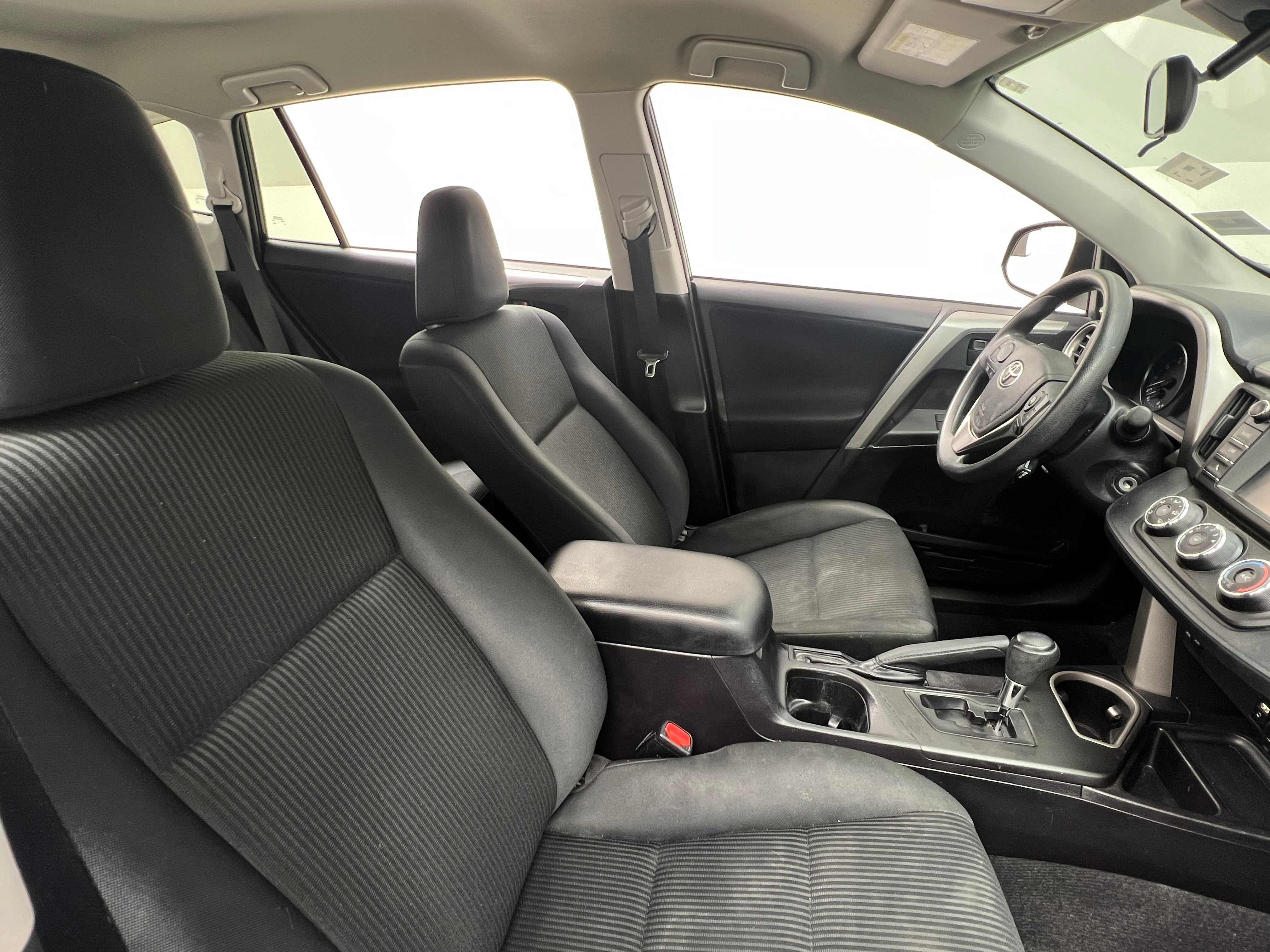 2017 Toyota RAV4 LE 2