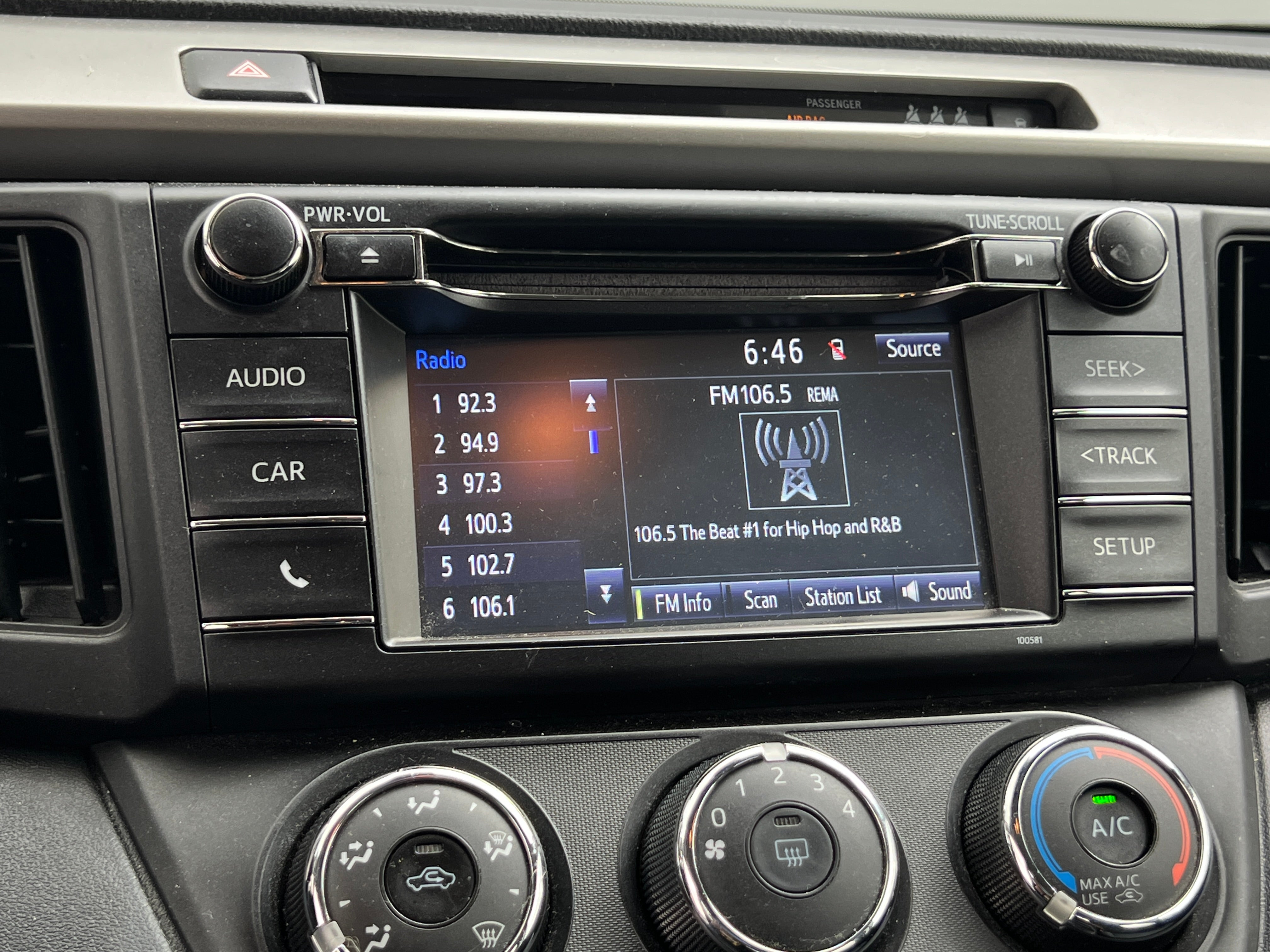 2017 Toyota RAV4 LE 4