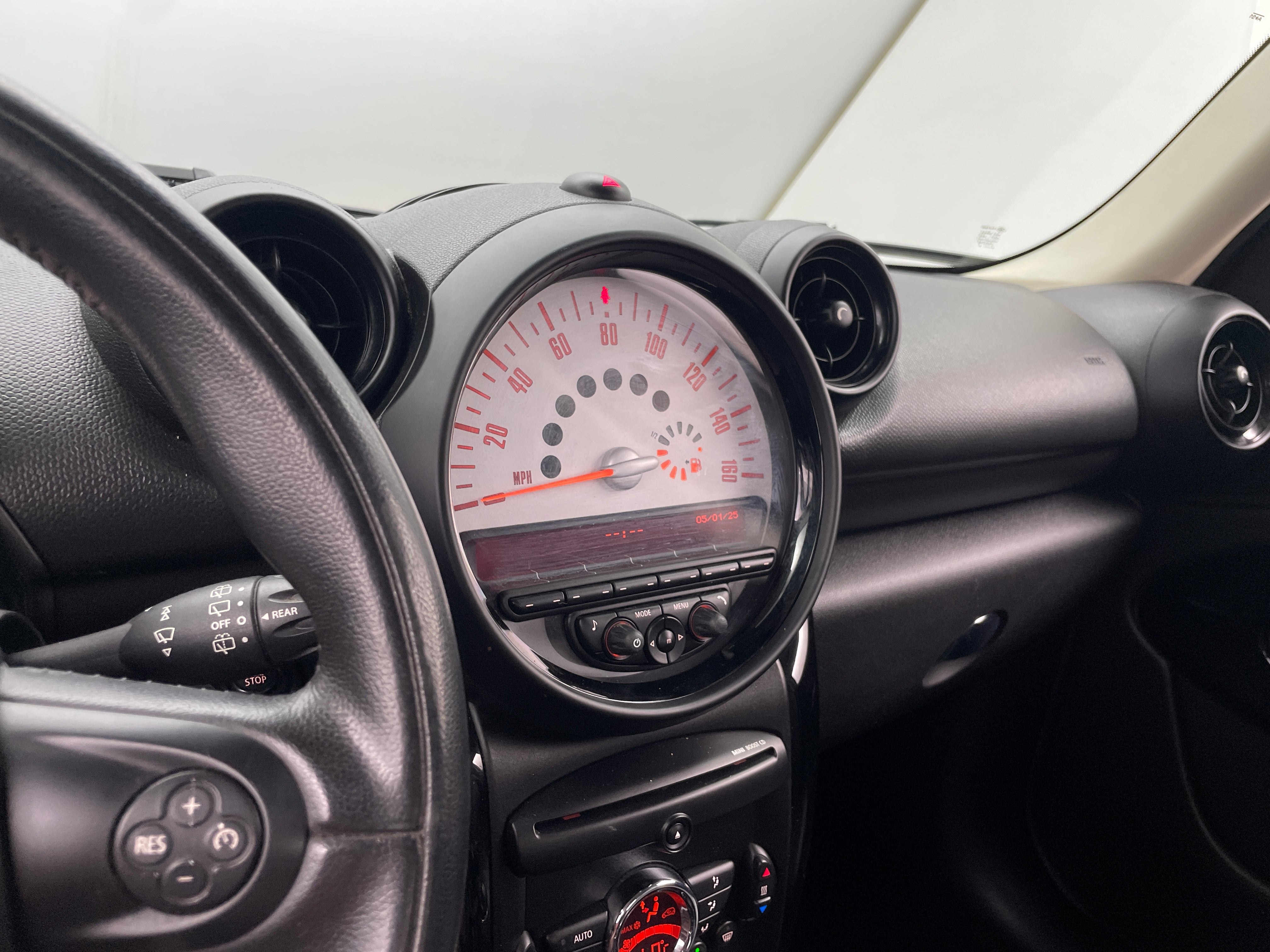 2013 MINI Cooper Paceman  3