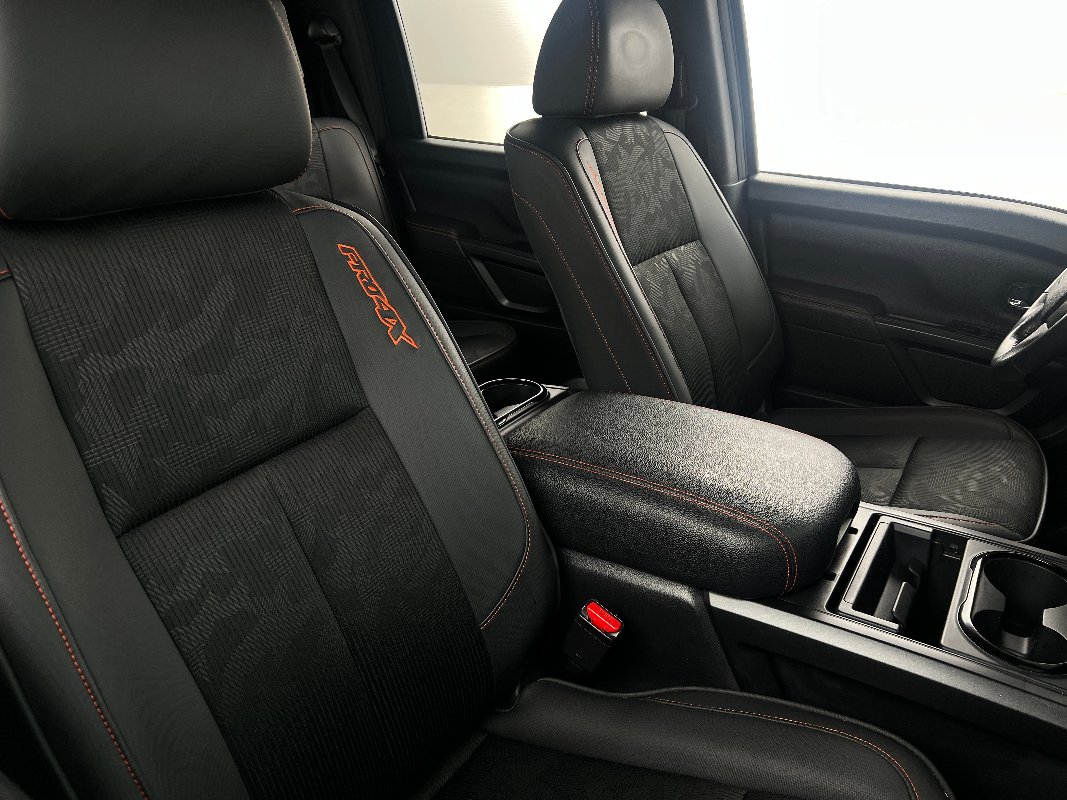 2022 Nissan Titan PRO-4X 2