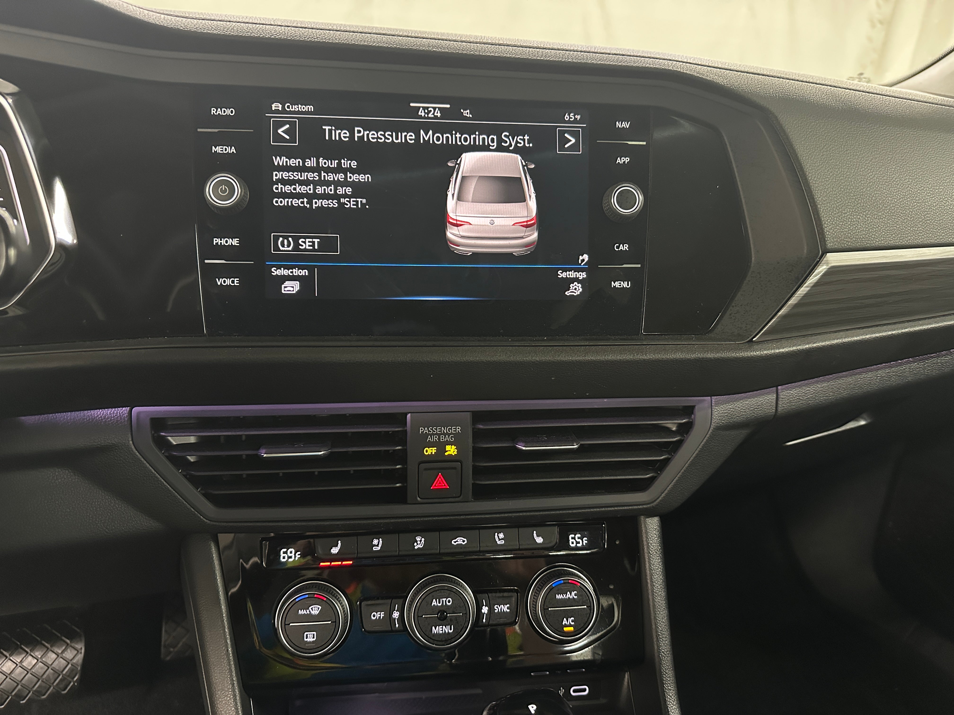 2022 Volkswagen Jetta SEL 3