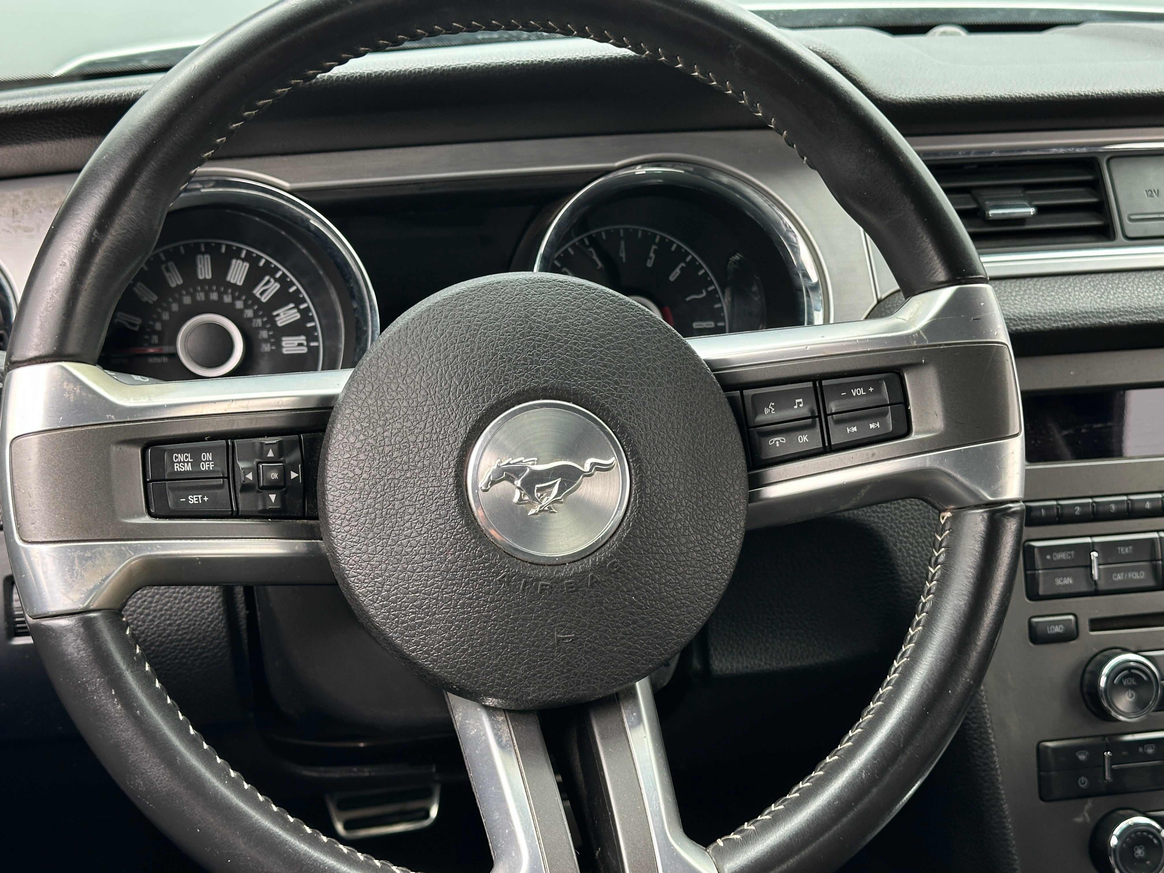 2014 Ford Mustang Premium 4
