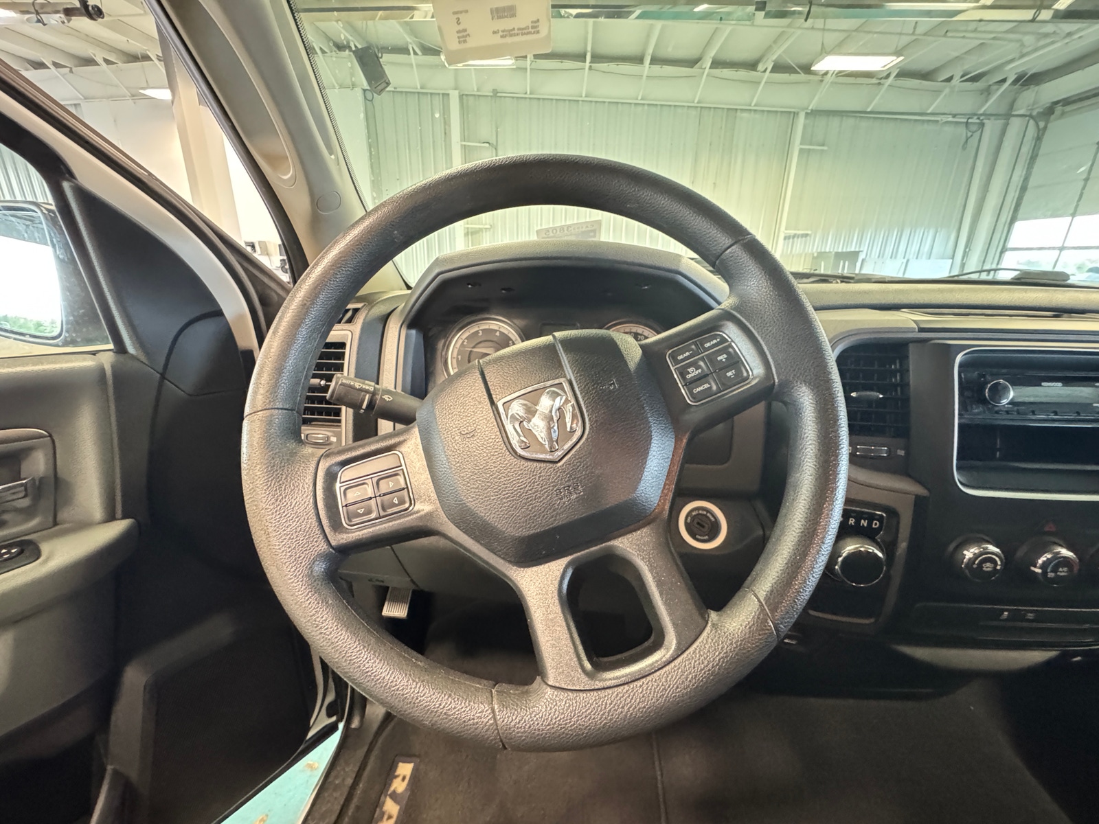 Thumbnail: 2019 RAM 1500 Classic - 5