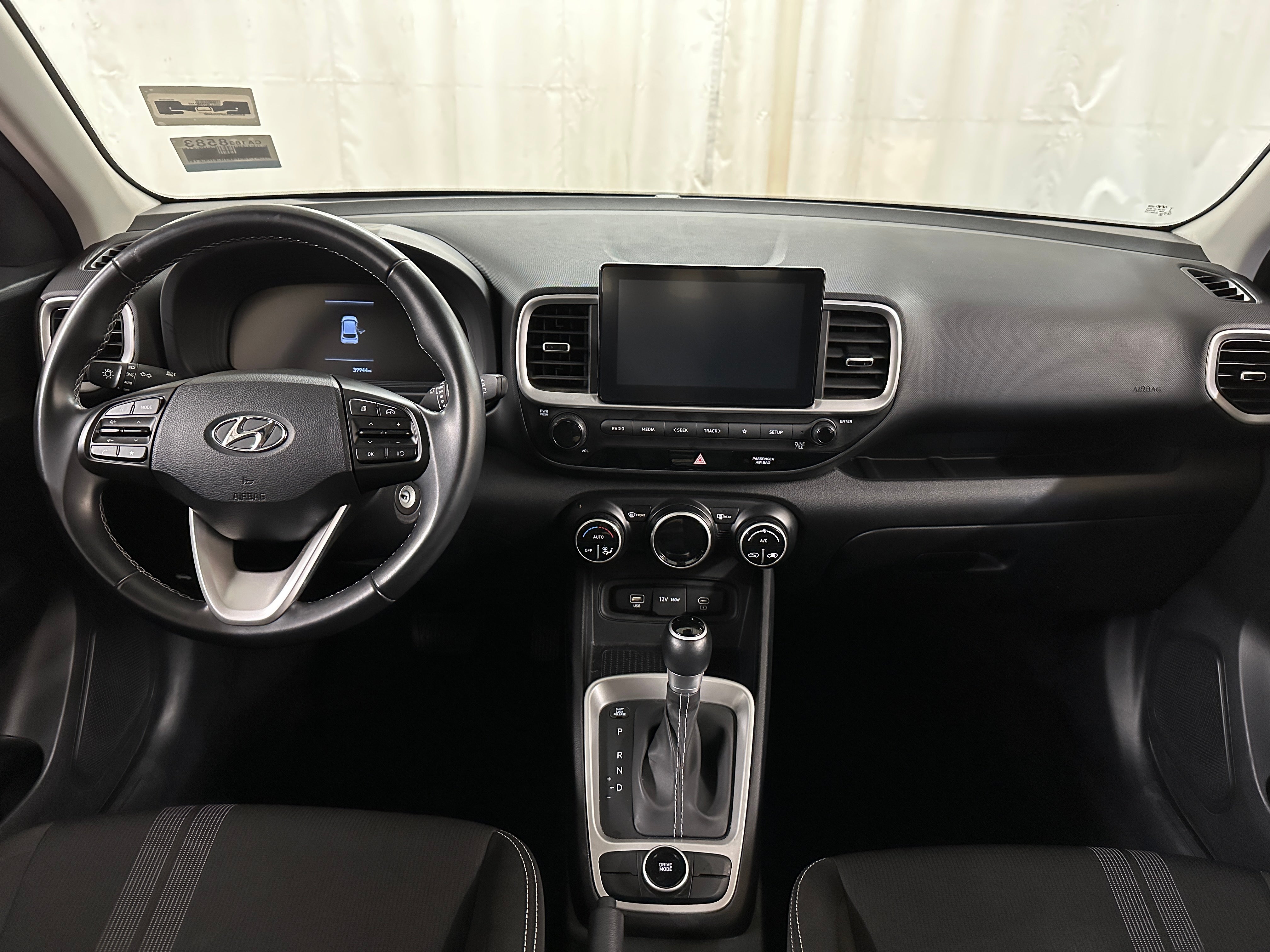 2023 Hyundai Venue SEL 3