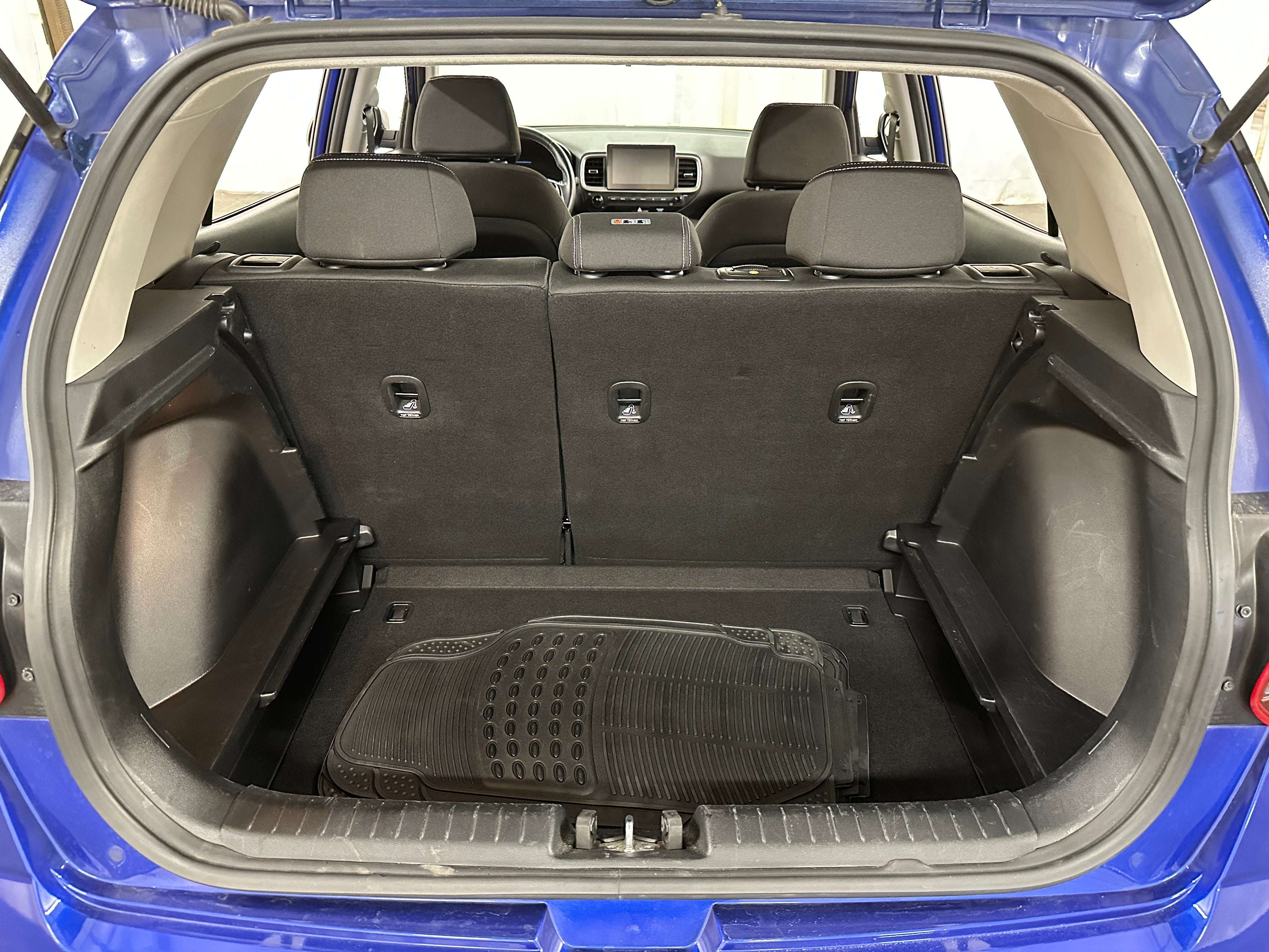 2023 Hyundai Venue SEL 7