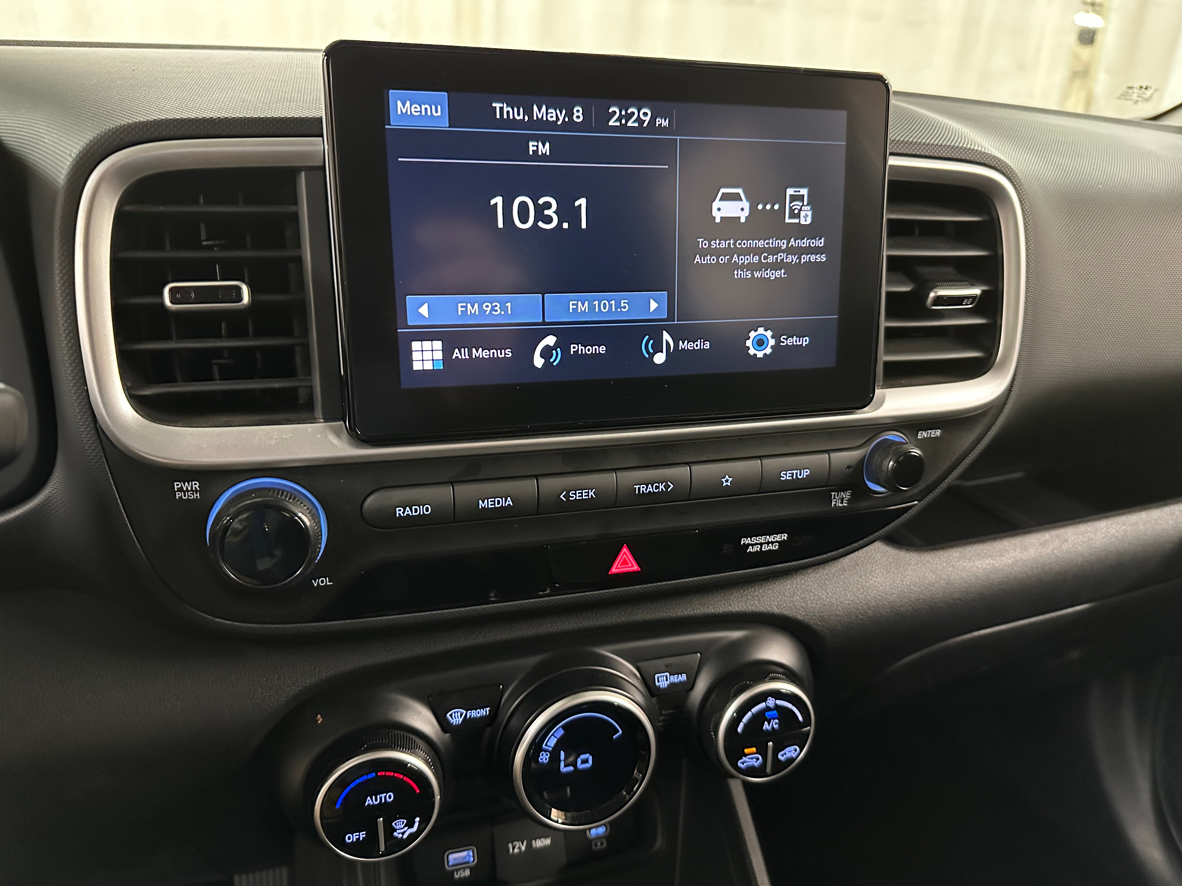 2023 Hyundai Venue SEL 4