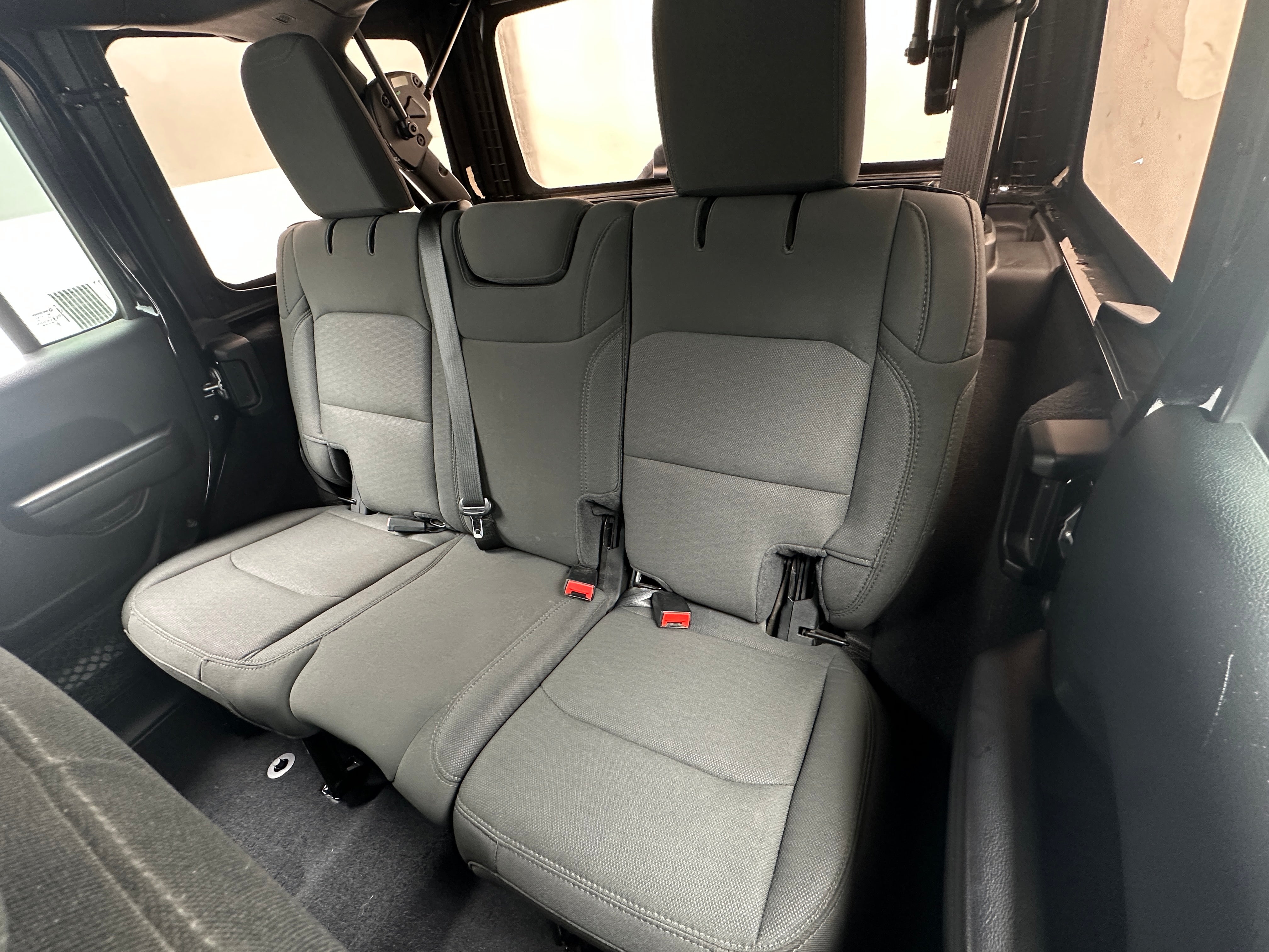 2020 Jeep Wrangler Unlimited Willys 6