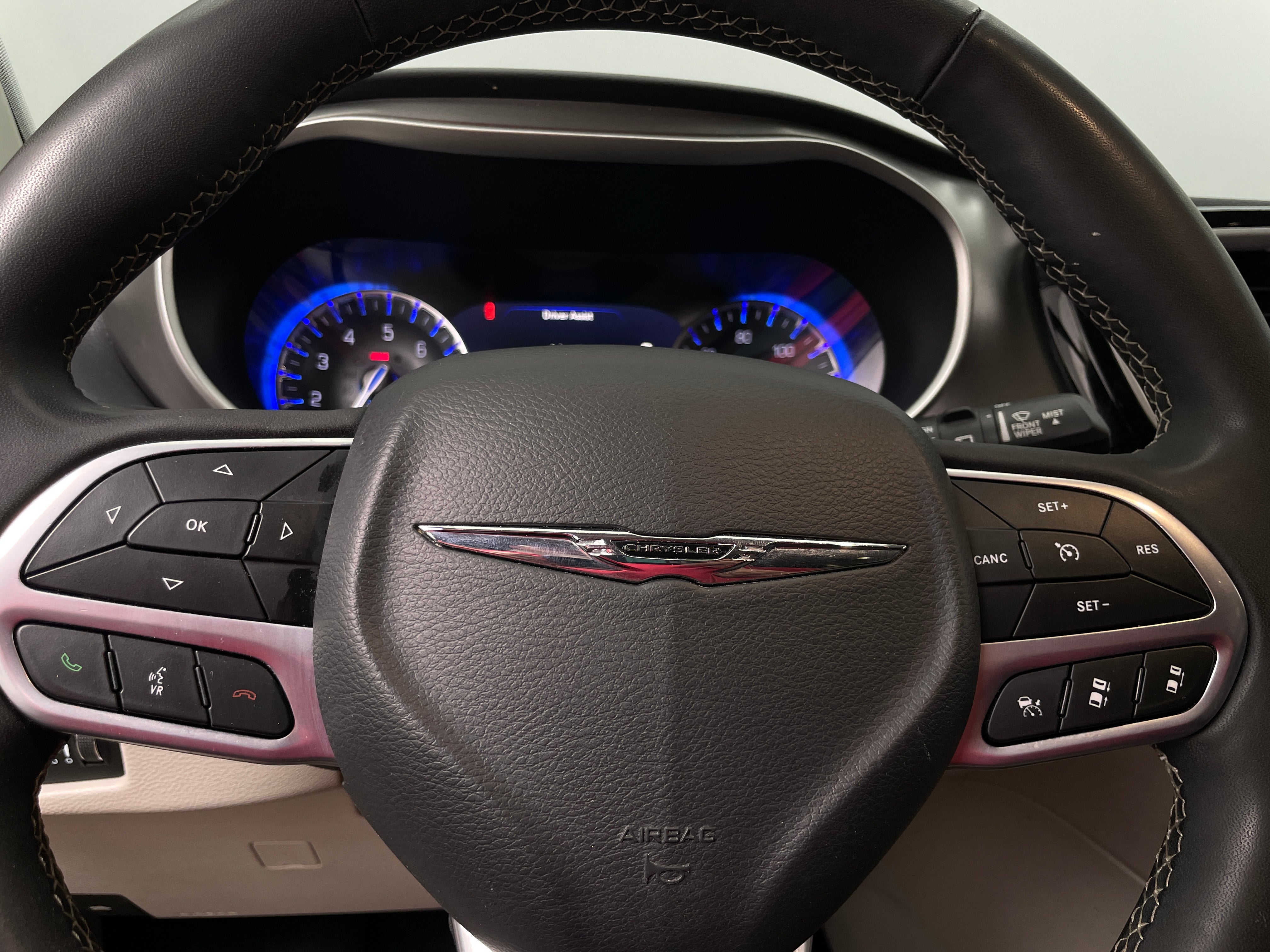 2022 Chrysler Pacifica Touring L 4