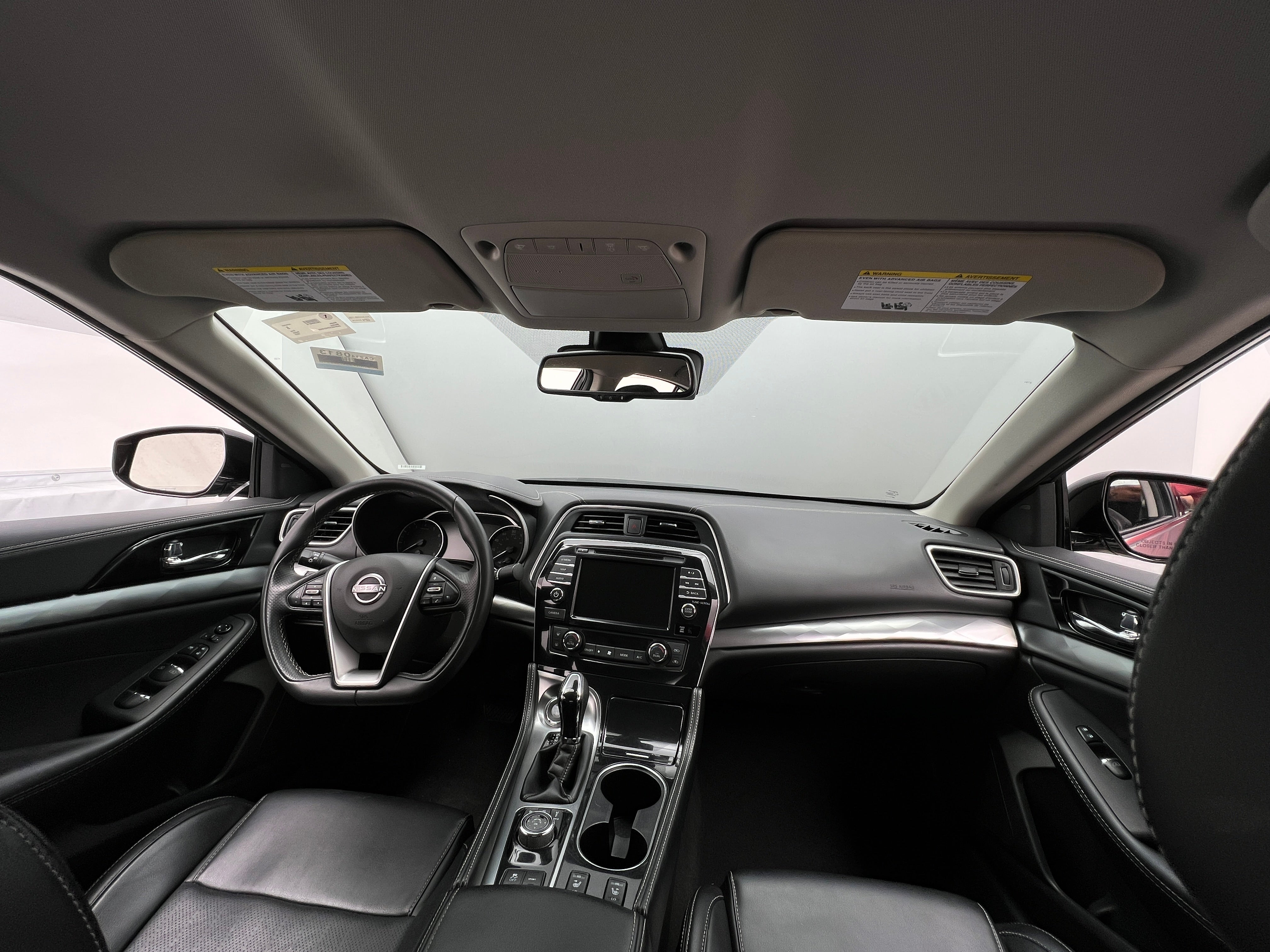 2023 Nissan Maxima SV 2