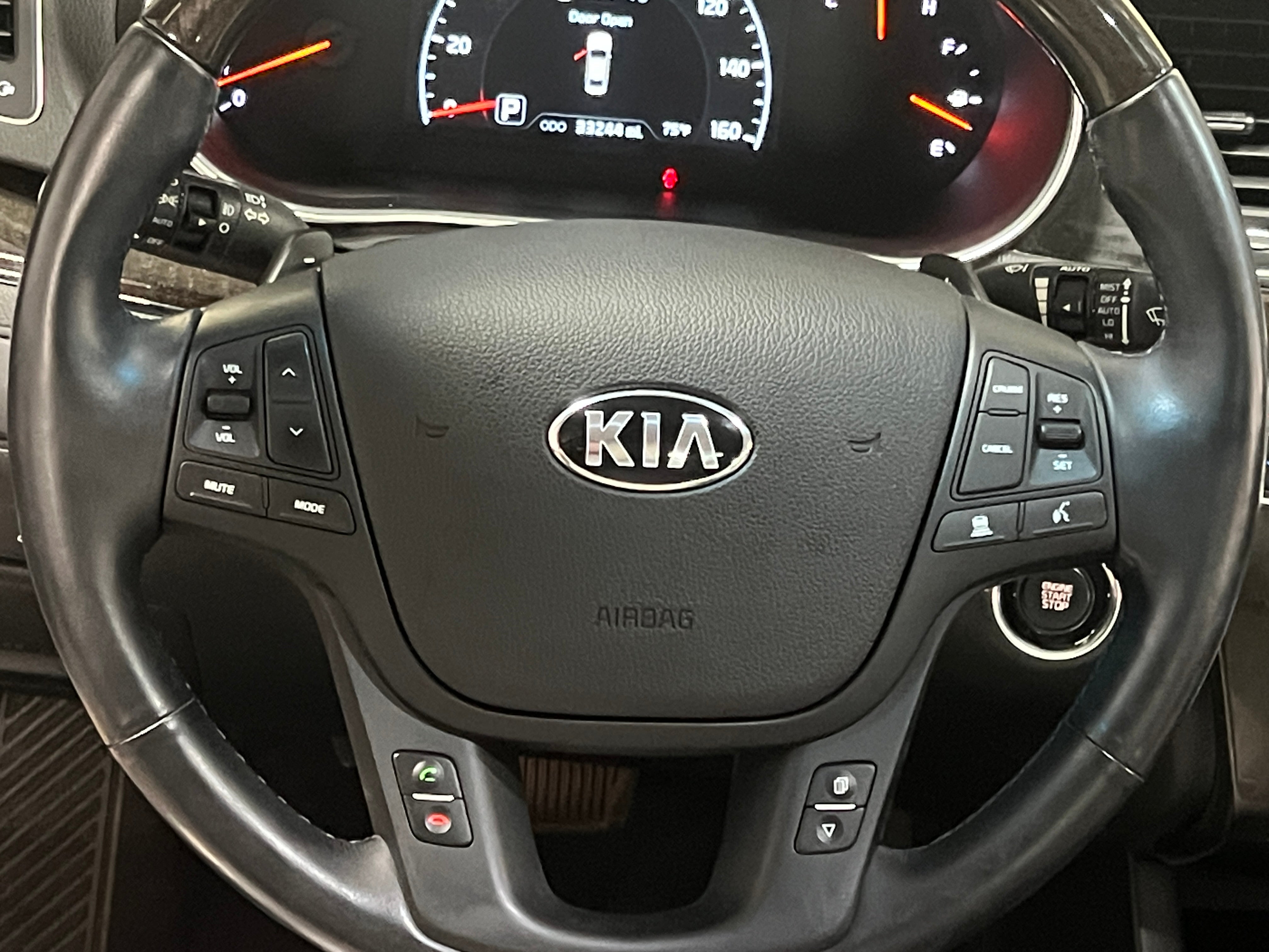 2016 Kia Cadenza Limited 4