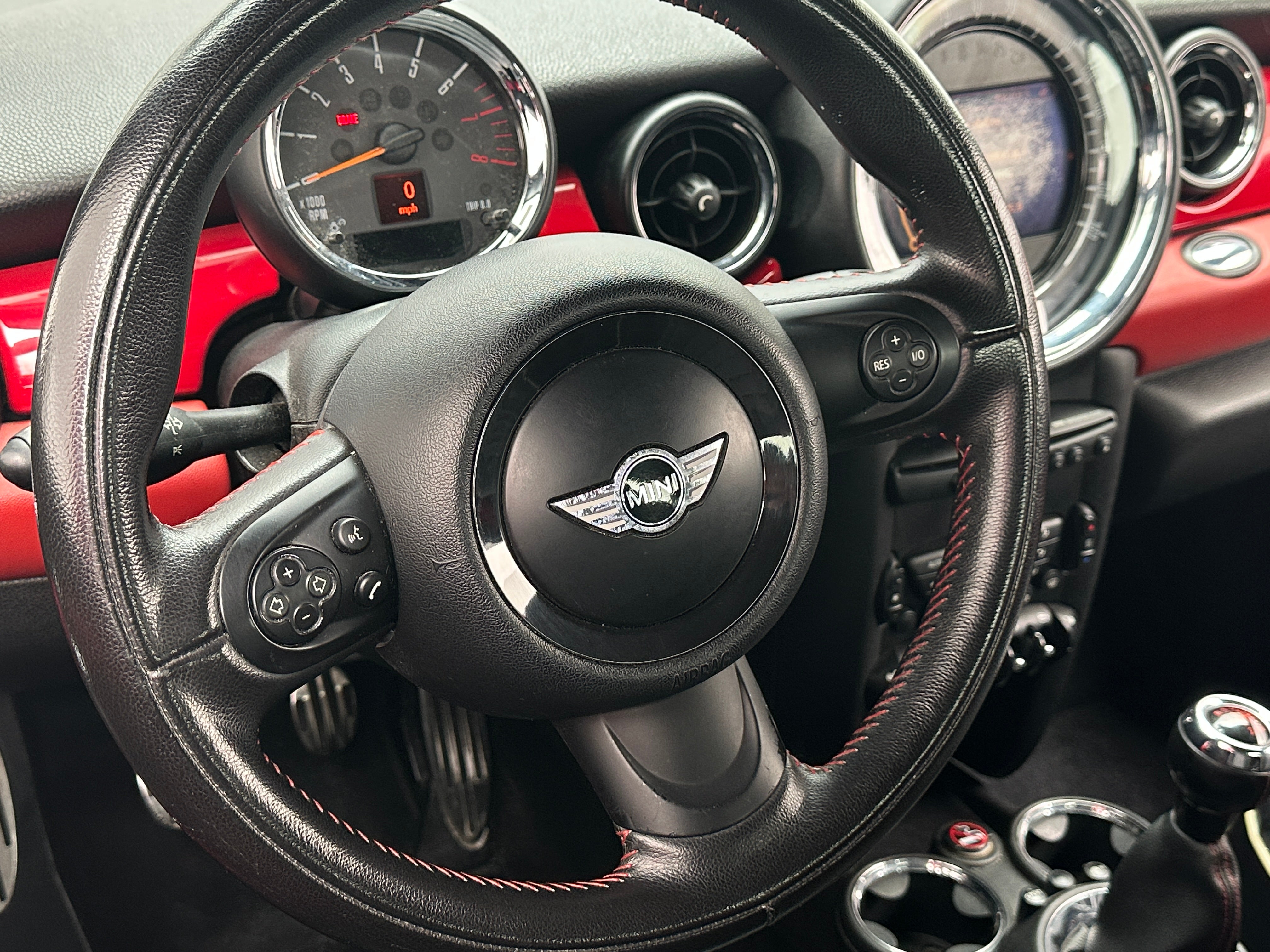 2012 MINI Cooper Coupe John Cooper Works 4