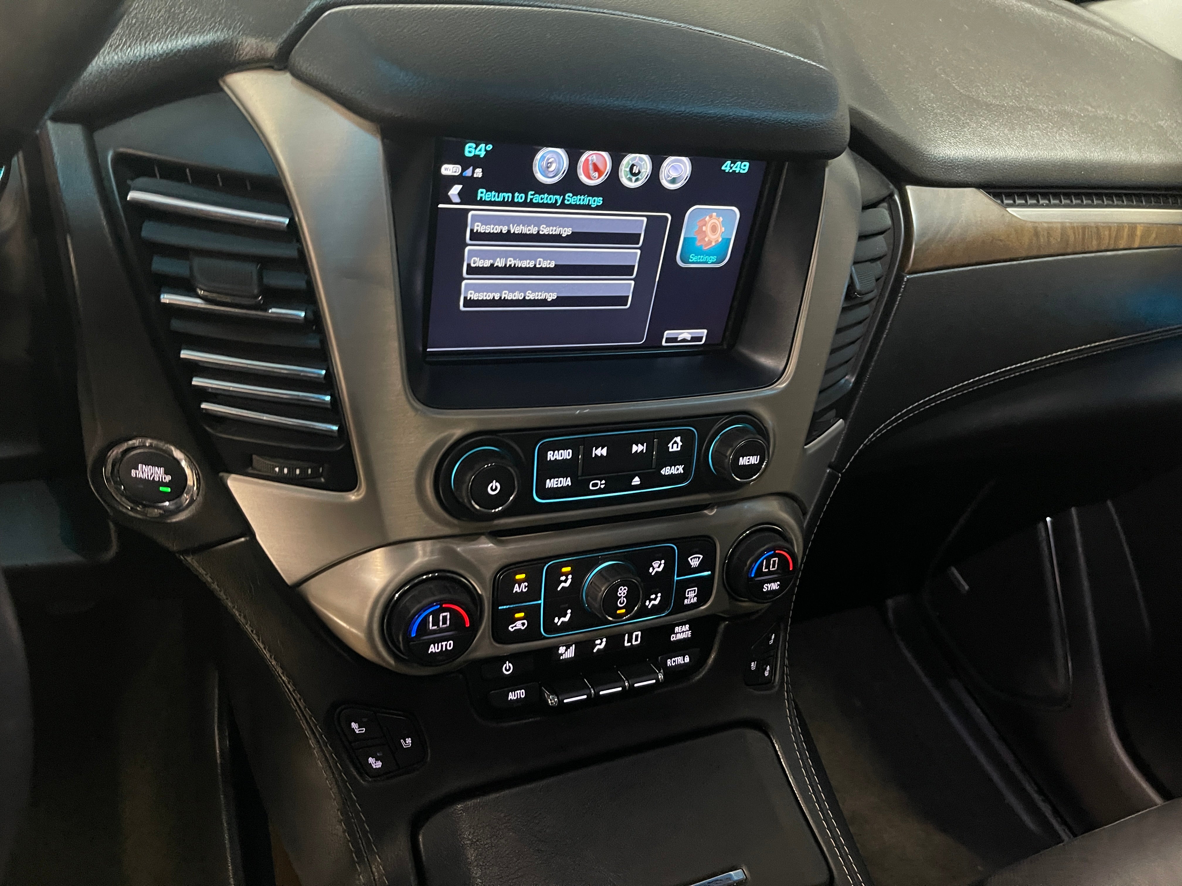 2018 GMC Yukon Denali 3