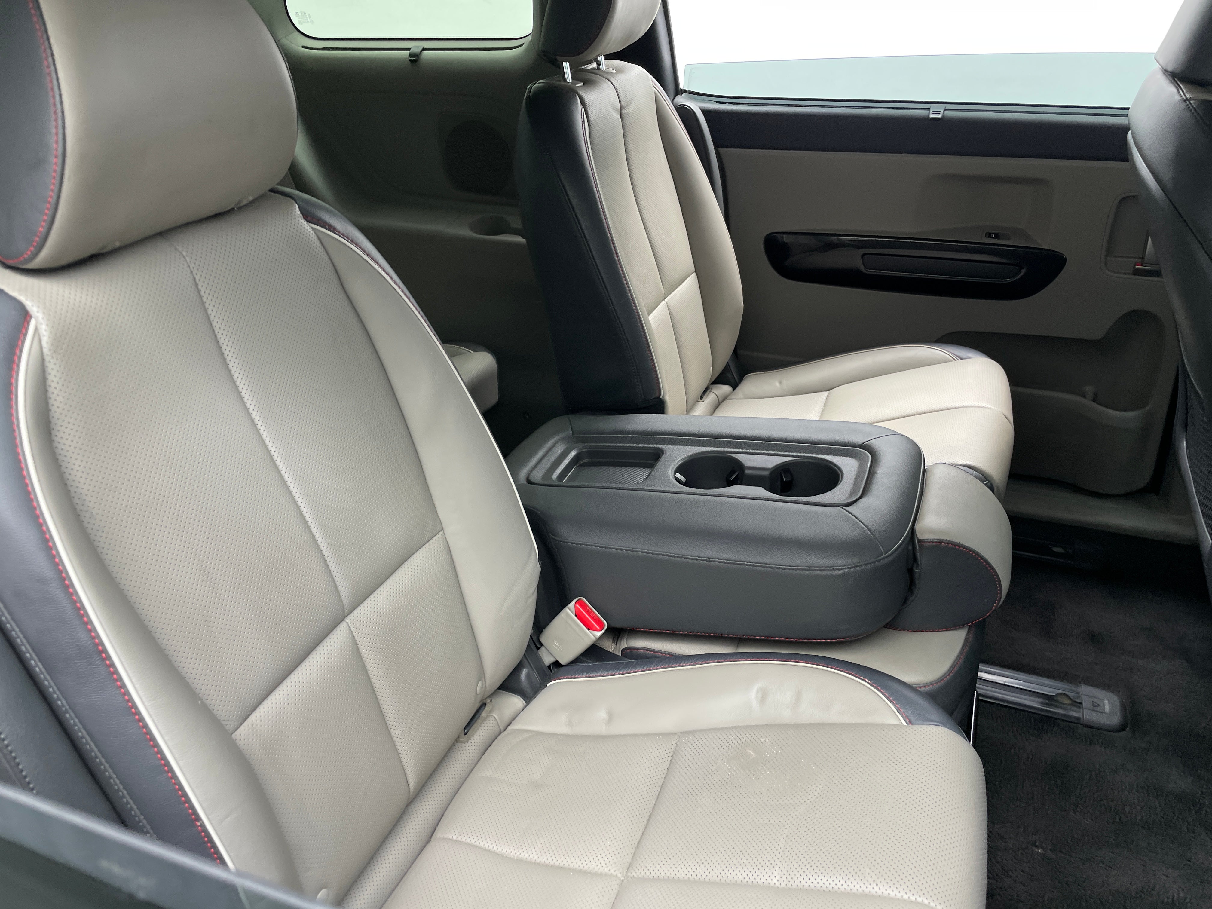 2017 Kia Sedona SX 5