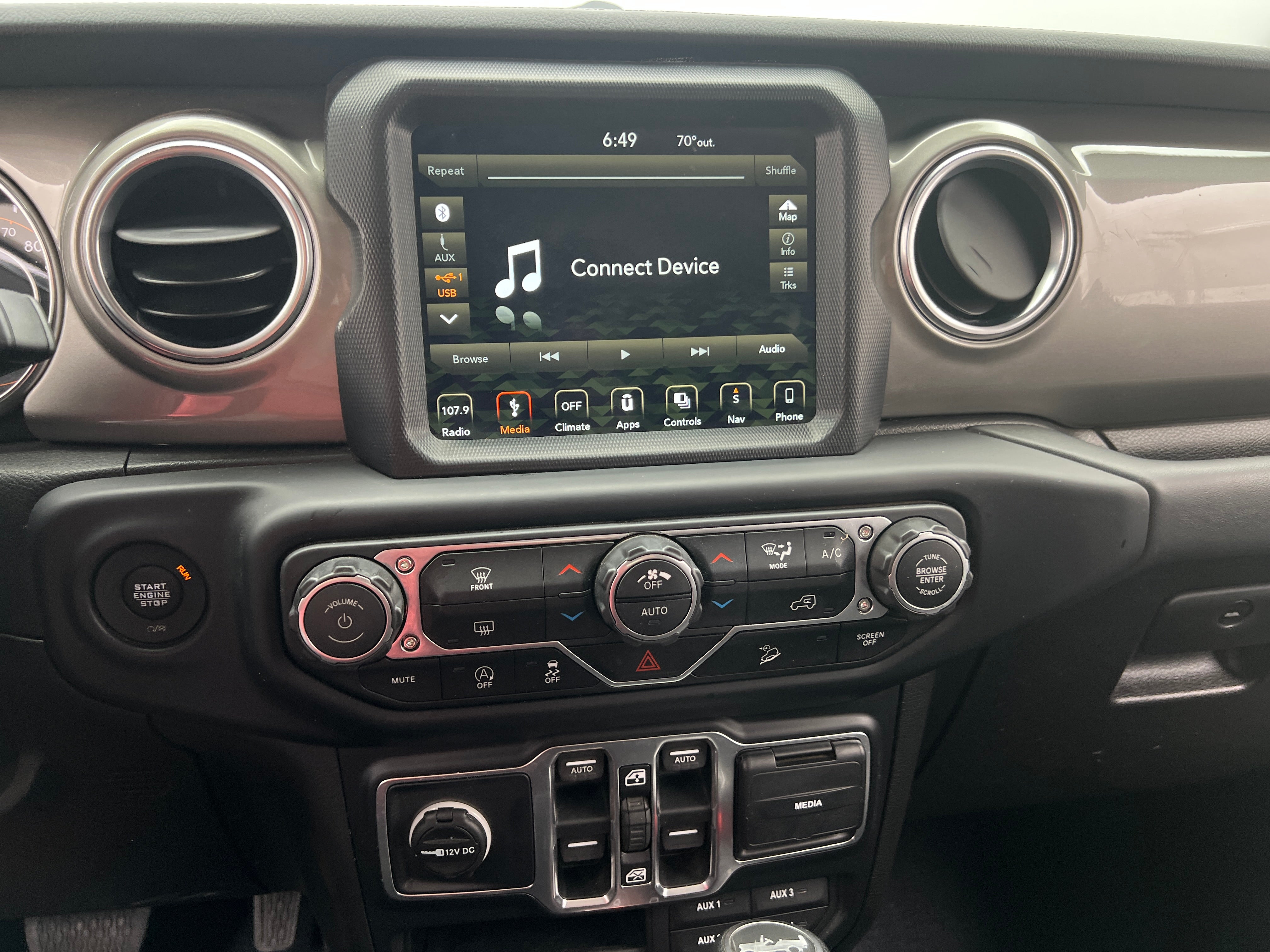 2019 Jeep Wrangler Unlimited Sahara 4