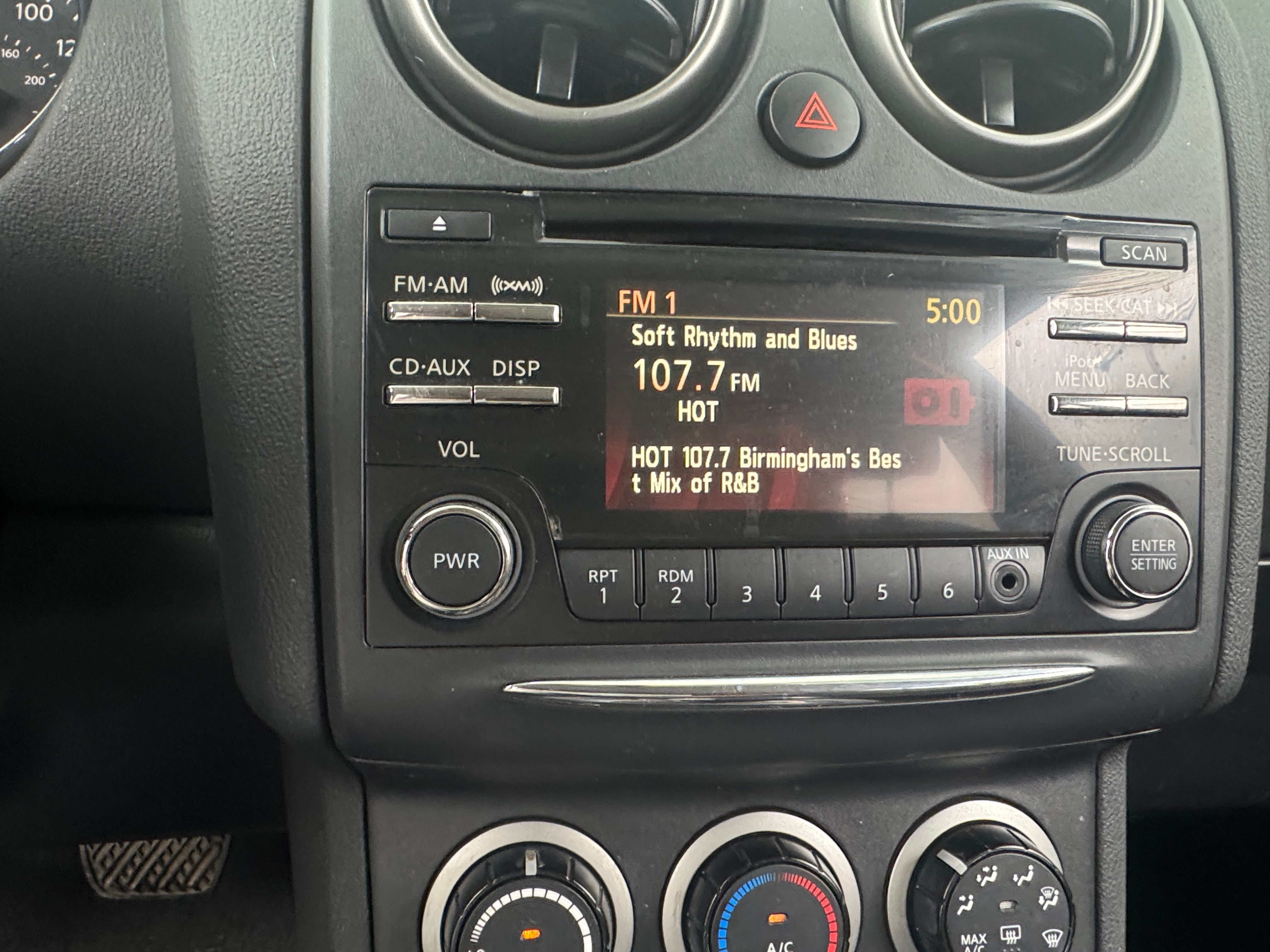 2015 Nissan Rogue S 4