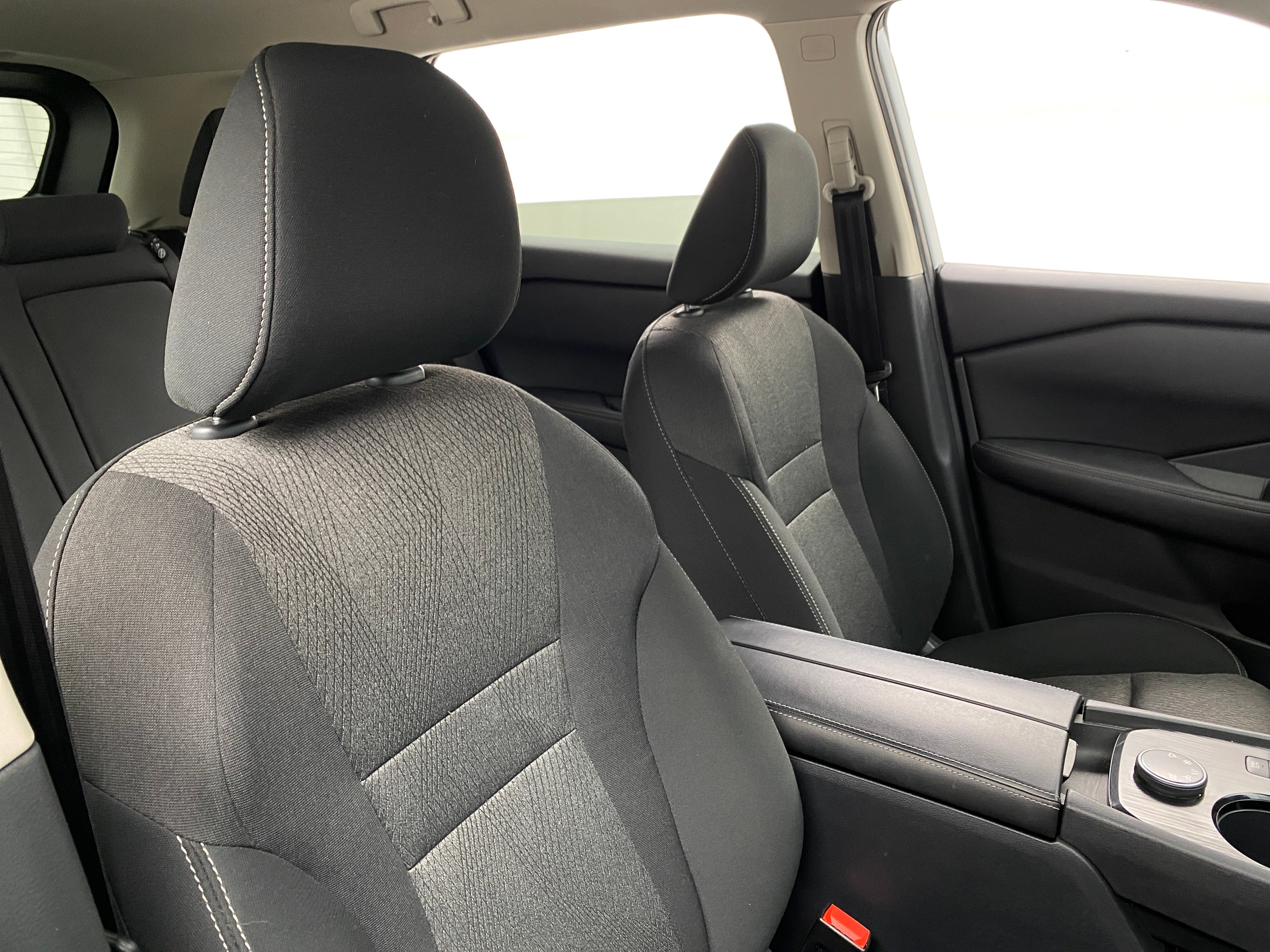 2024 Nissan Rogue SV 2