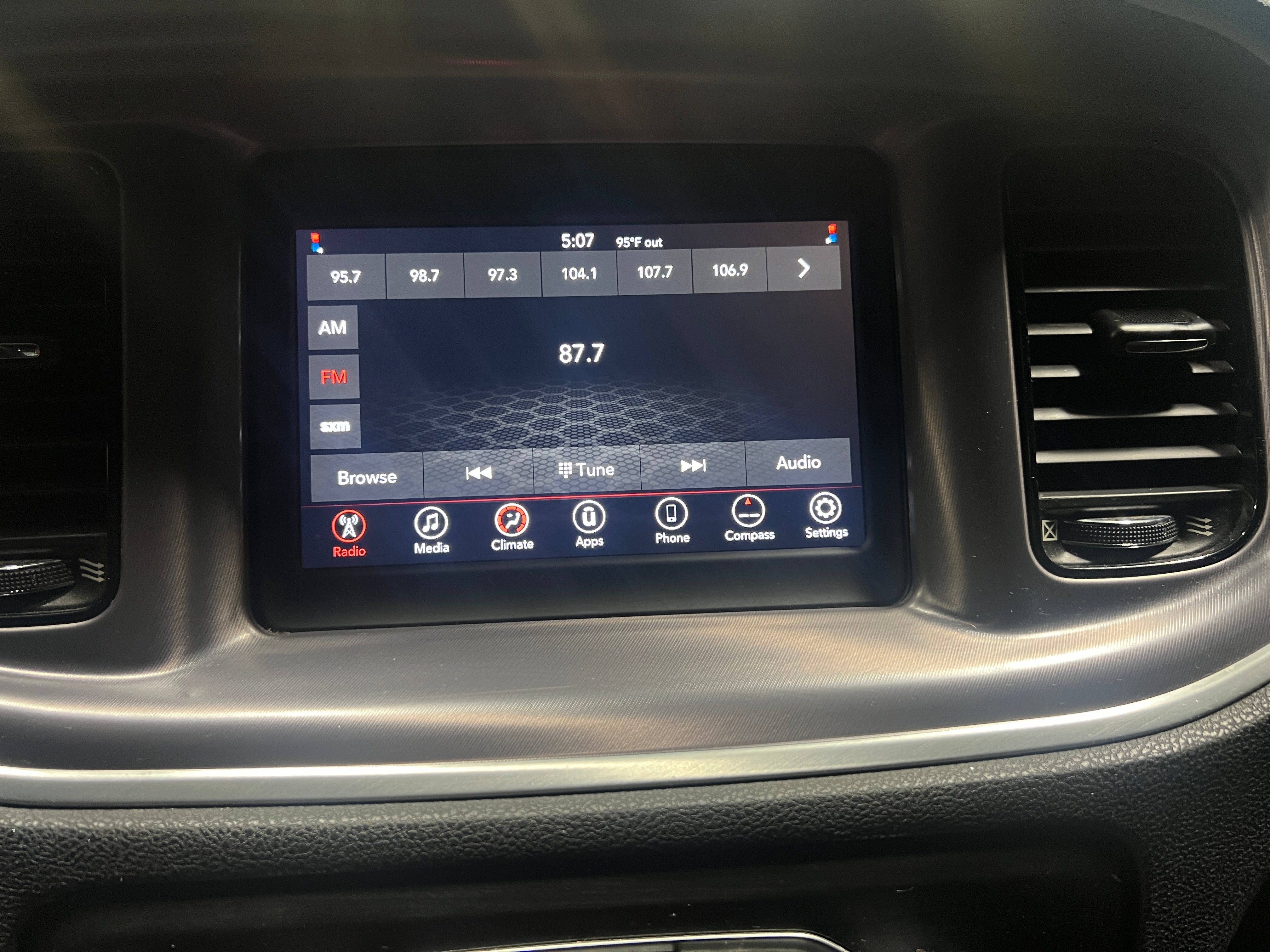 2019 Dodge Charger SXT 4