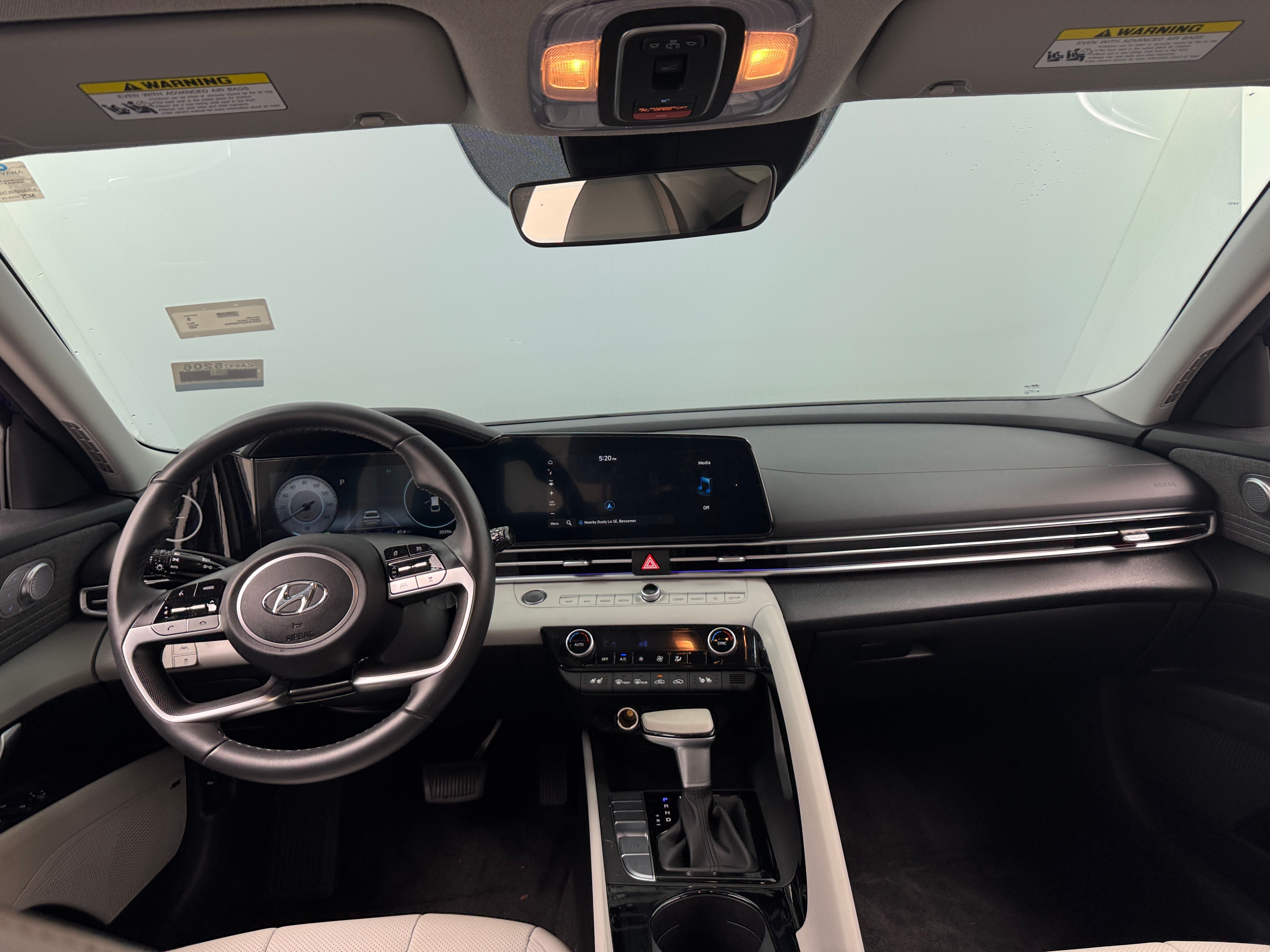 2023 Hyundai Elantra Limited Edition 2