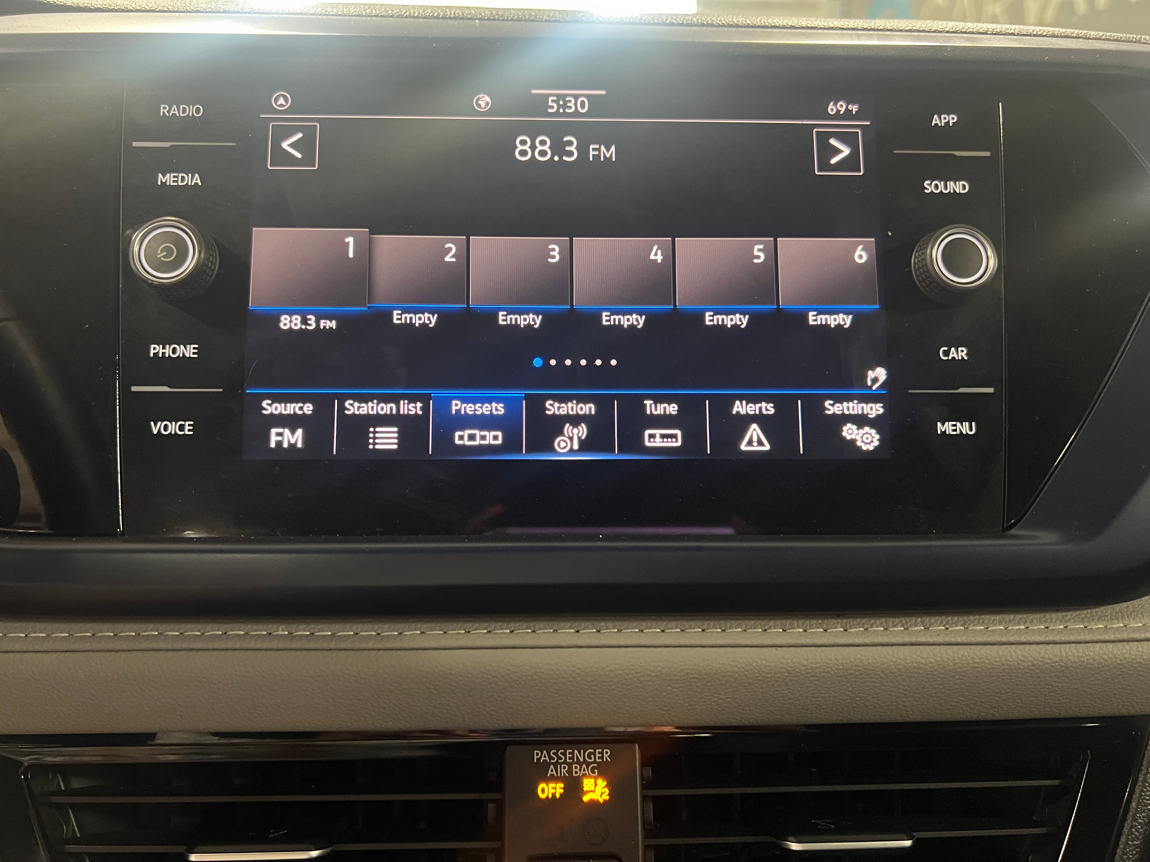 2024 Volkswagen Taos SE 4