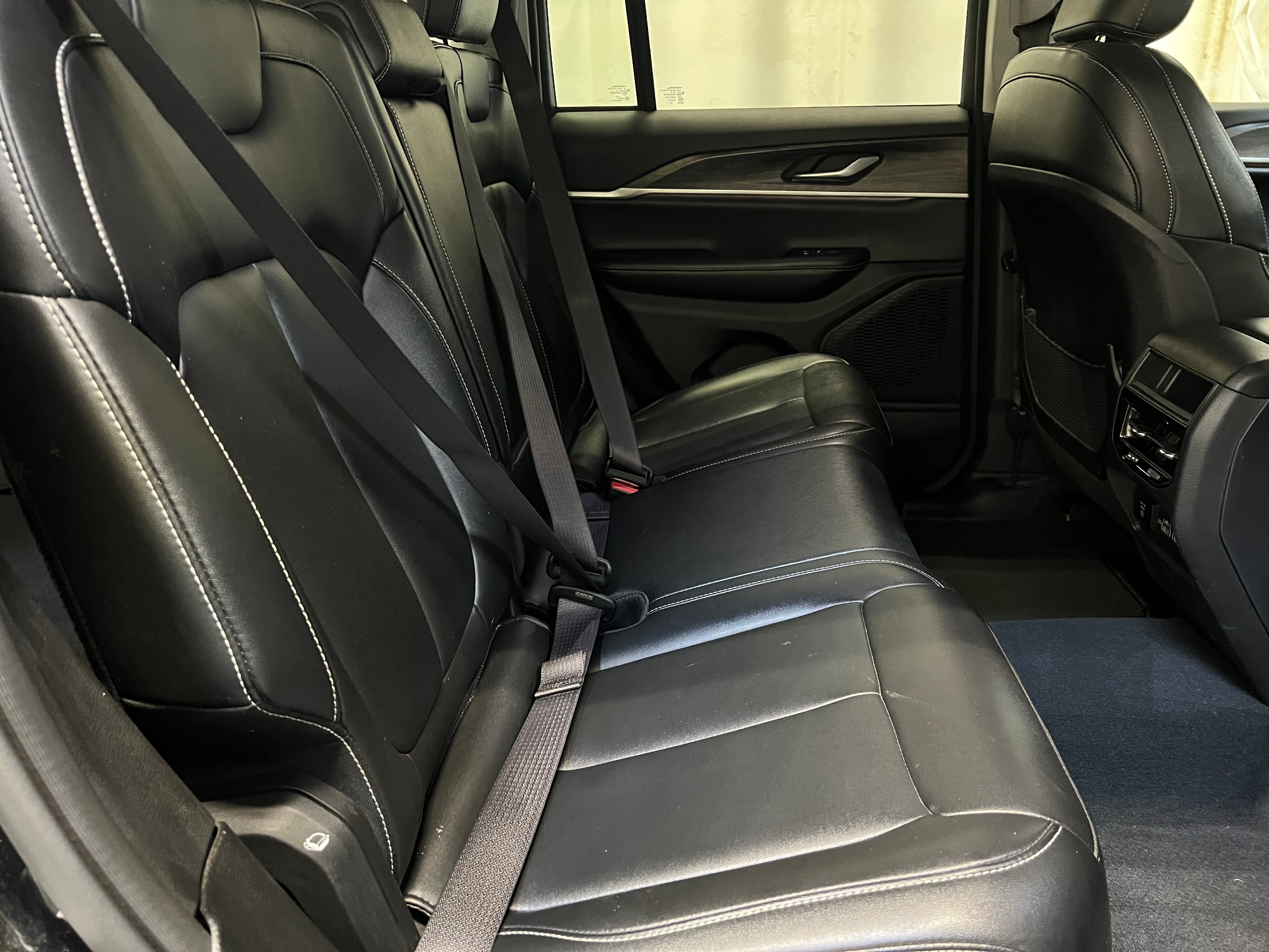 2024 Jeep Grand Cherokee Limited Edition 5