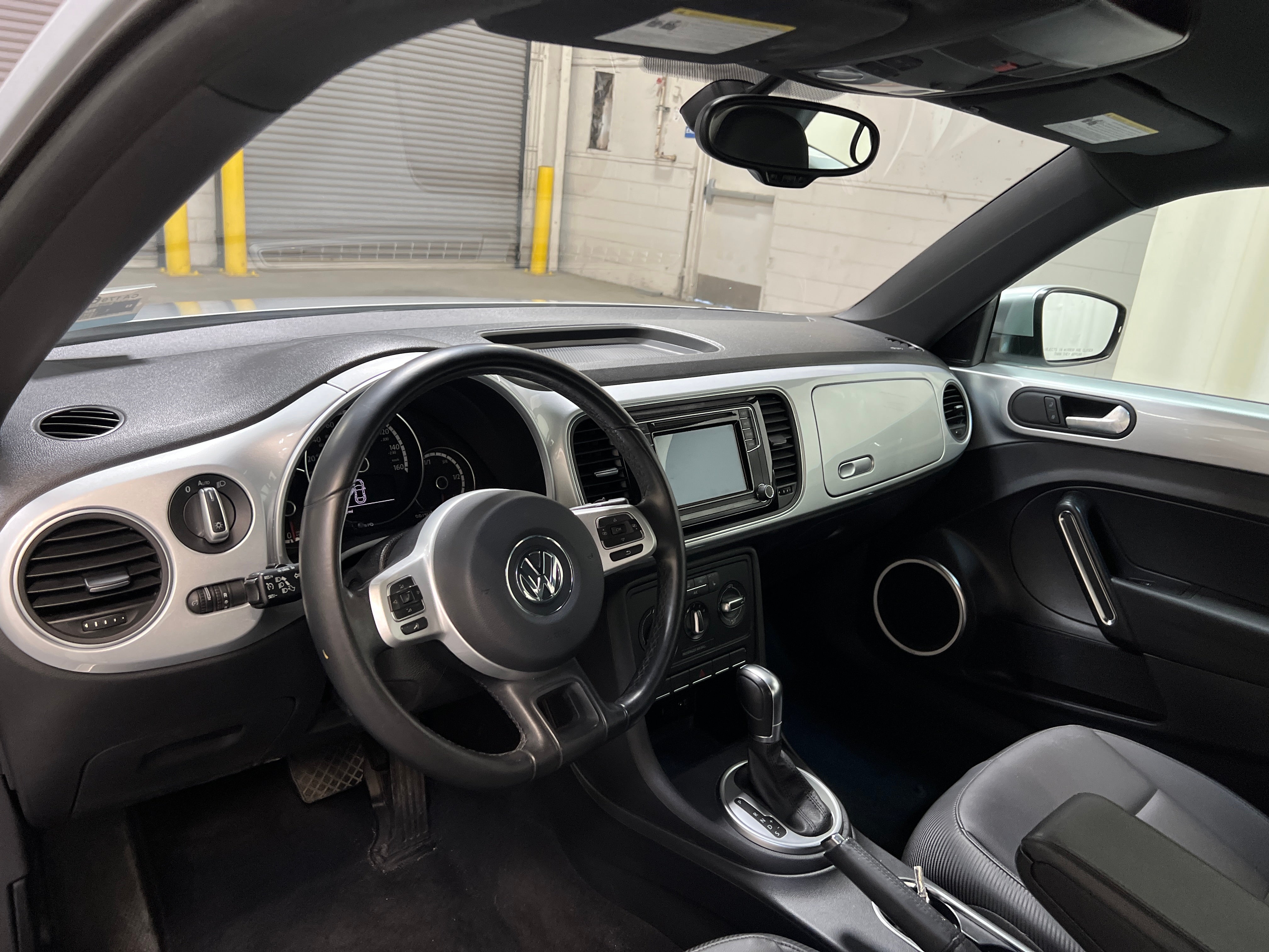 2016 Volkswagen Beetle SE 3