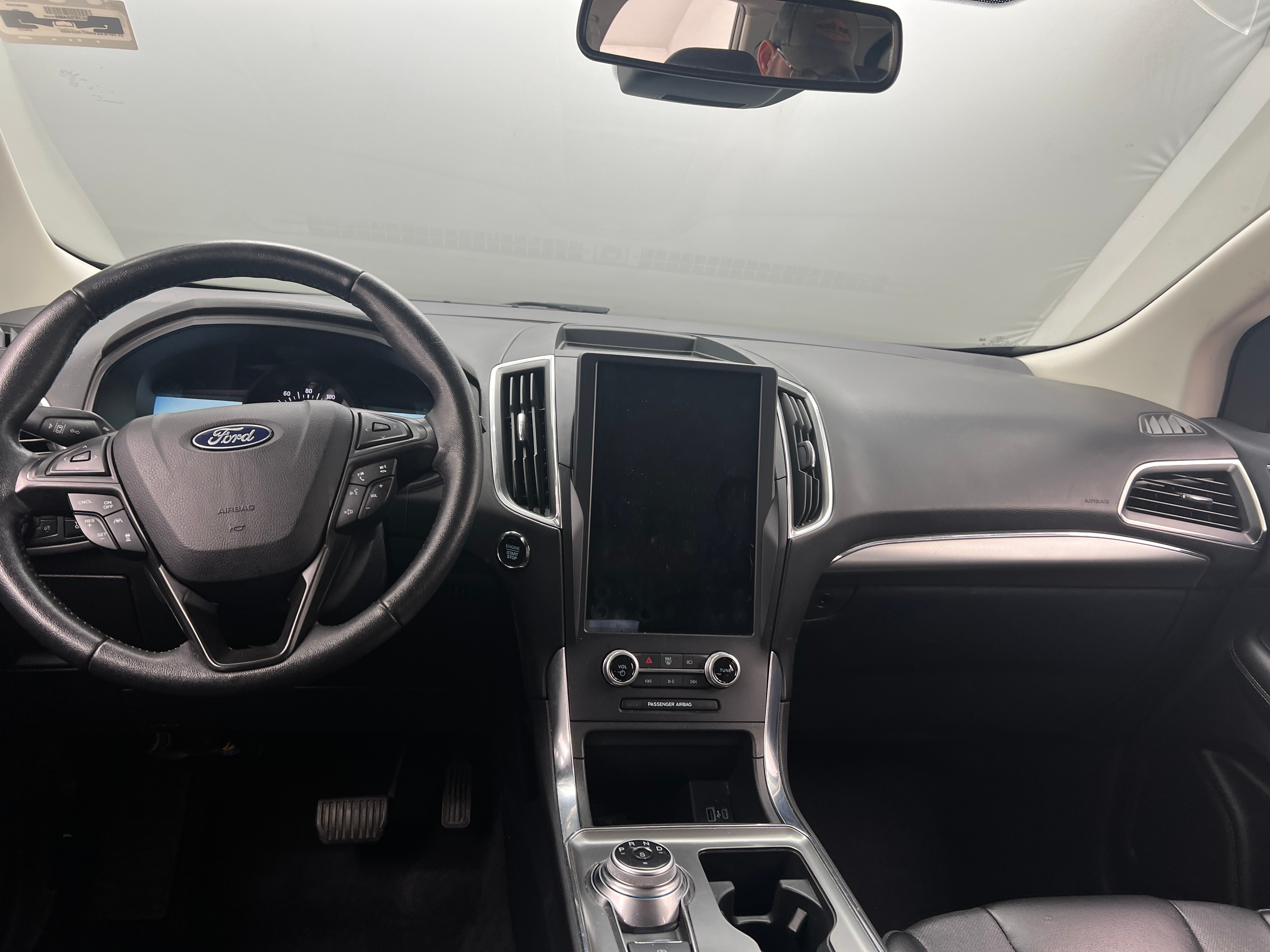 2022 Ford Edge Titanium 2