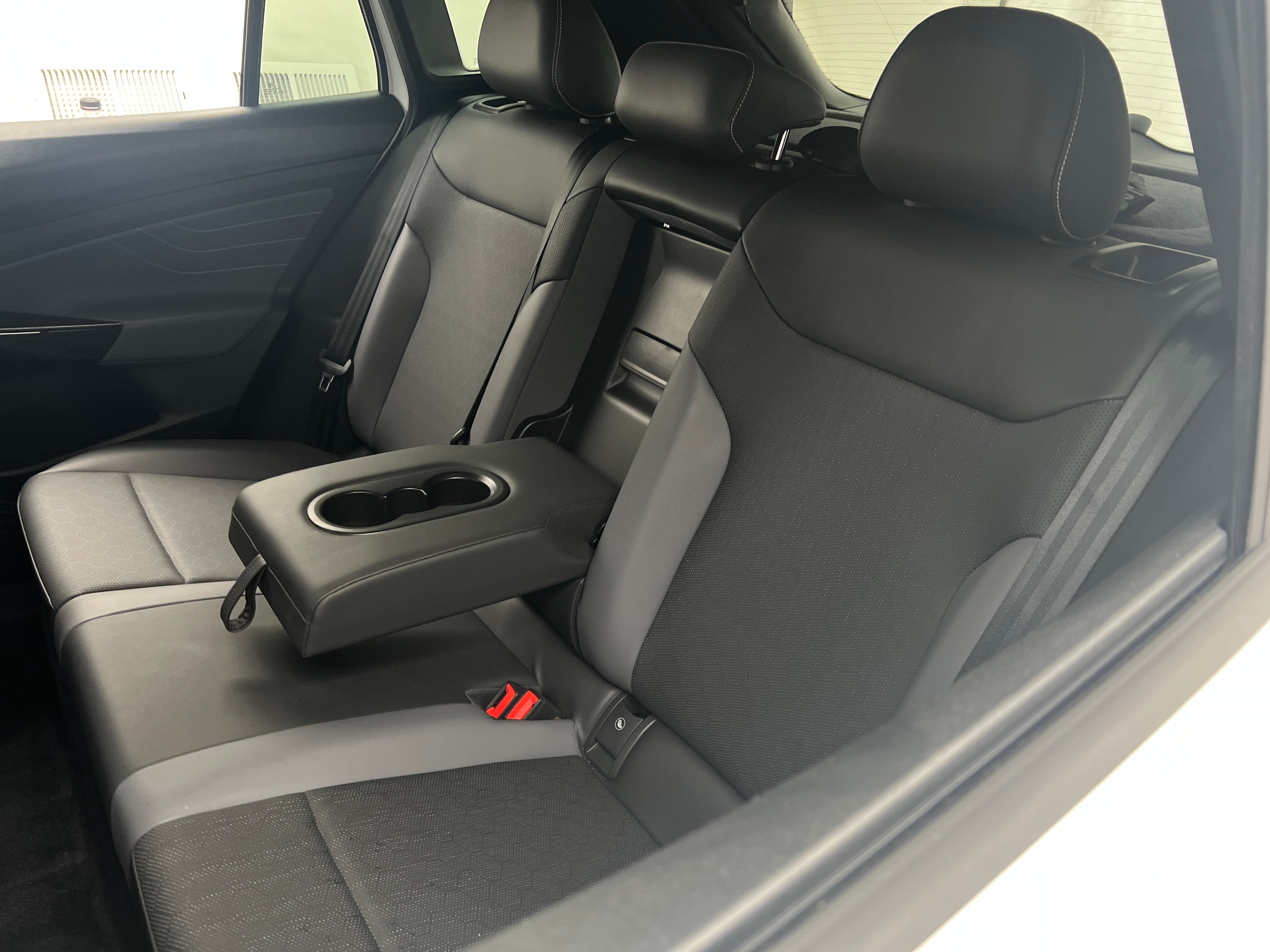 2023 Volkswagen ID.4 Pro S 5