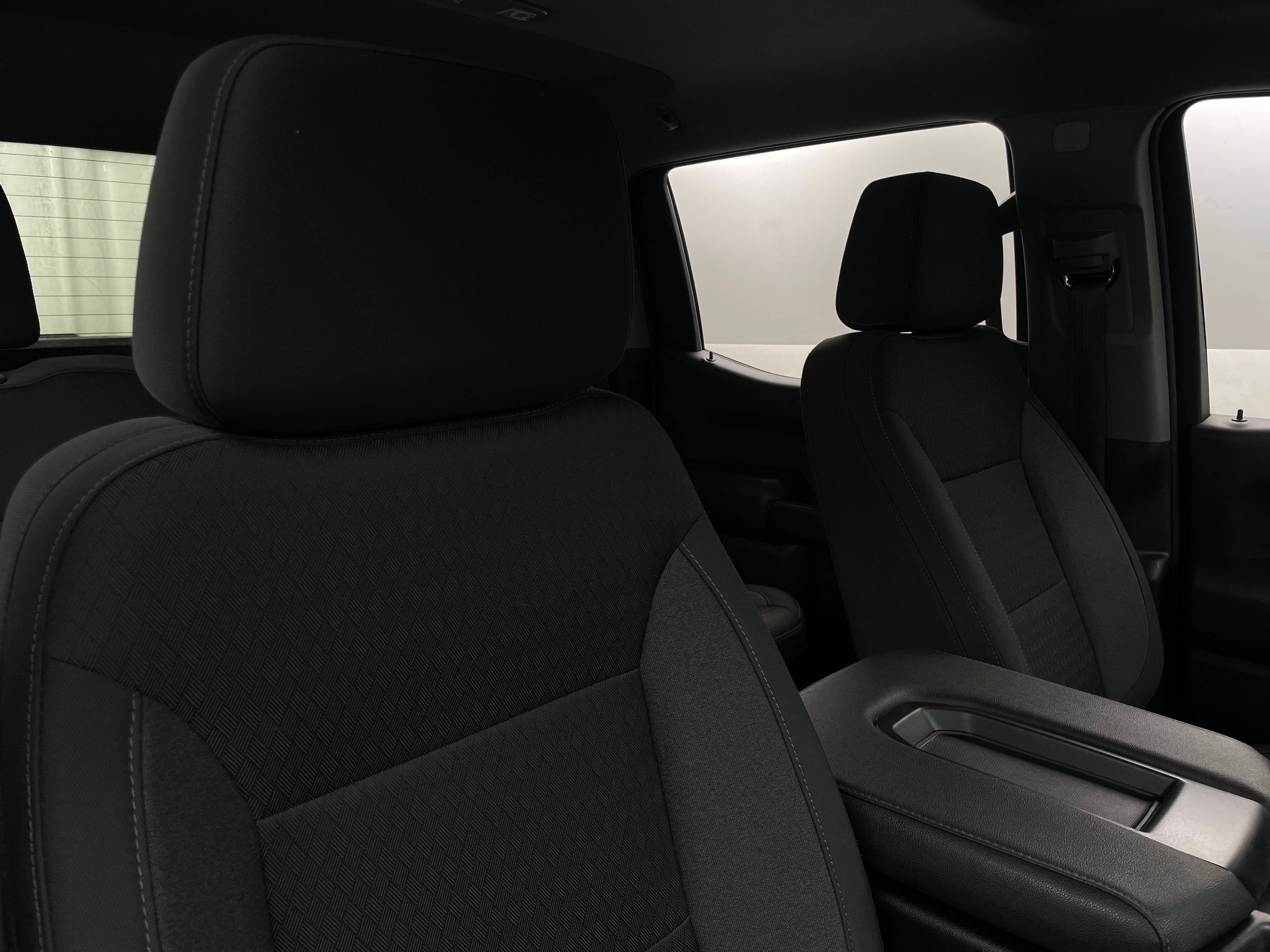 2022 Chevrolet Silverado 1500 Custom 2