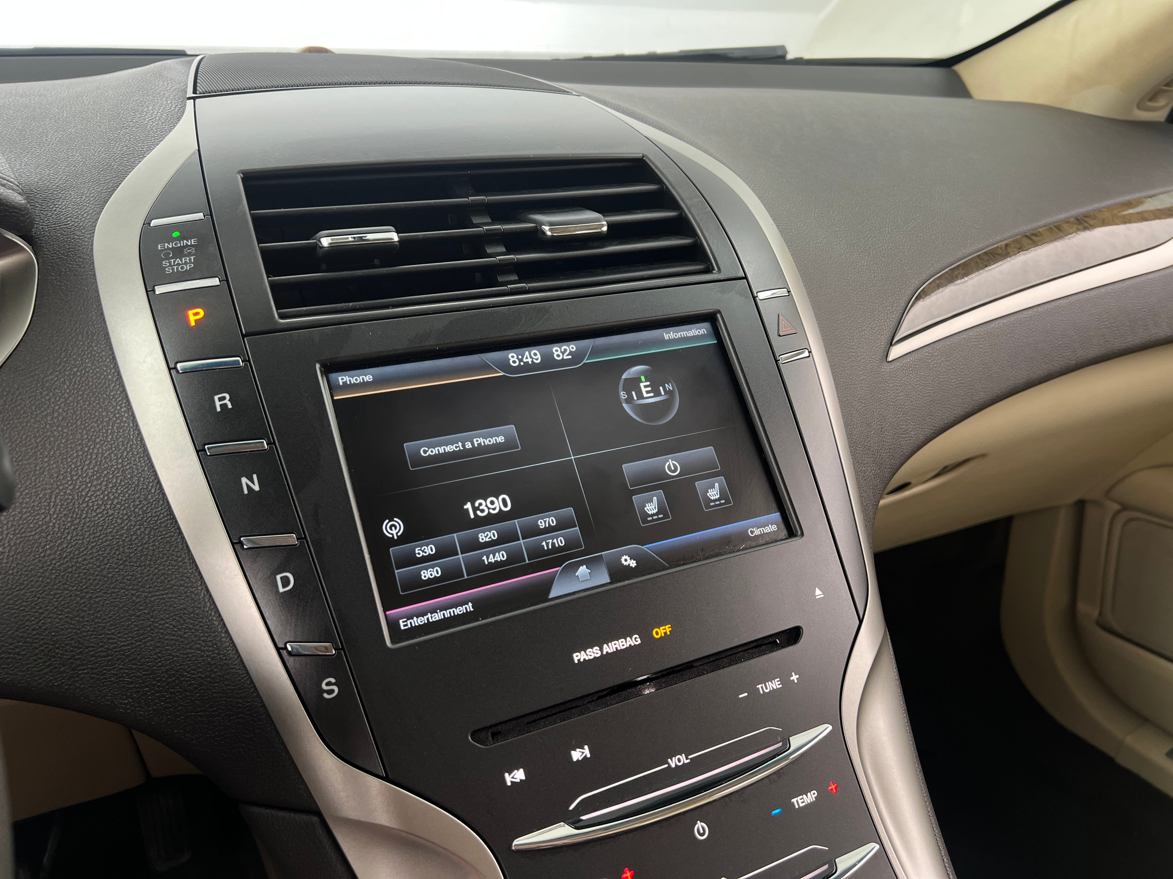 2014 Lincoln MKZ Base 3