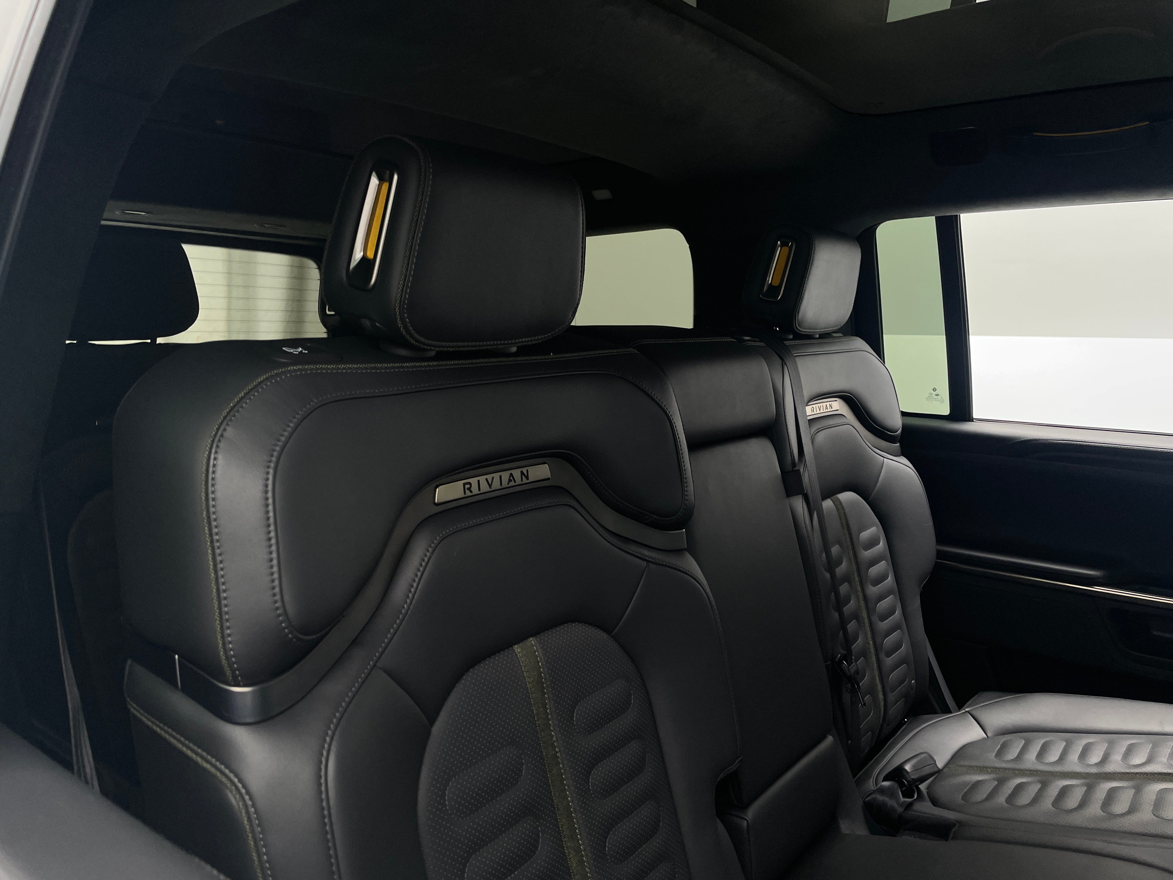 2022 Rivian R1S Launch Edition 5