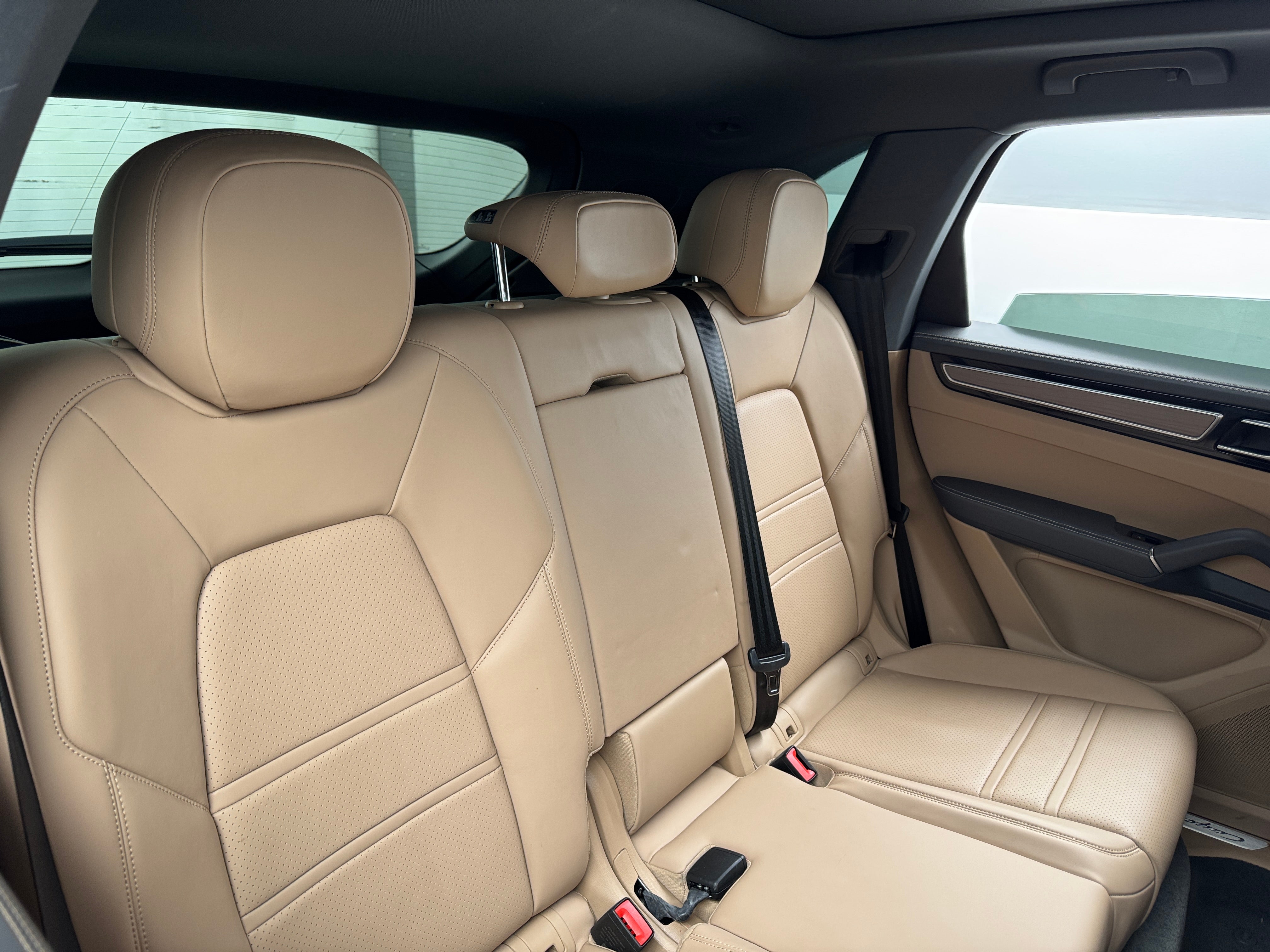 2020 Porsche Cayenne Base 5
