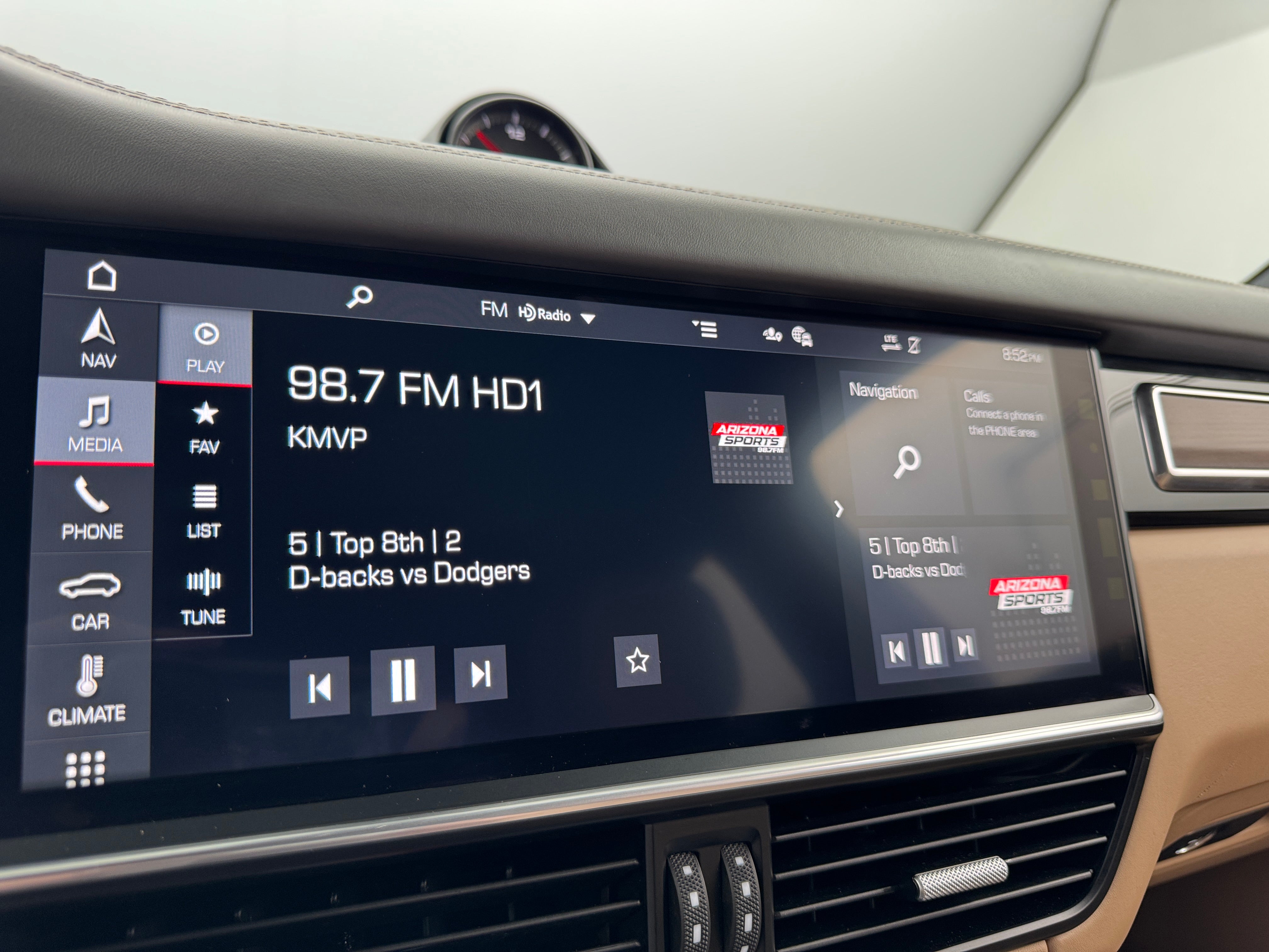2020 Porsche Cayenne Base 3