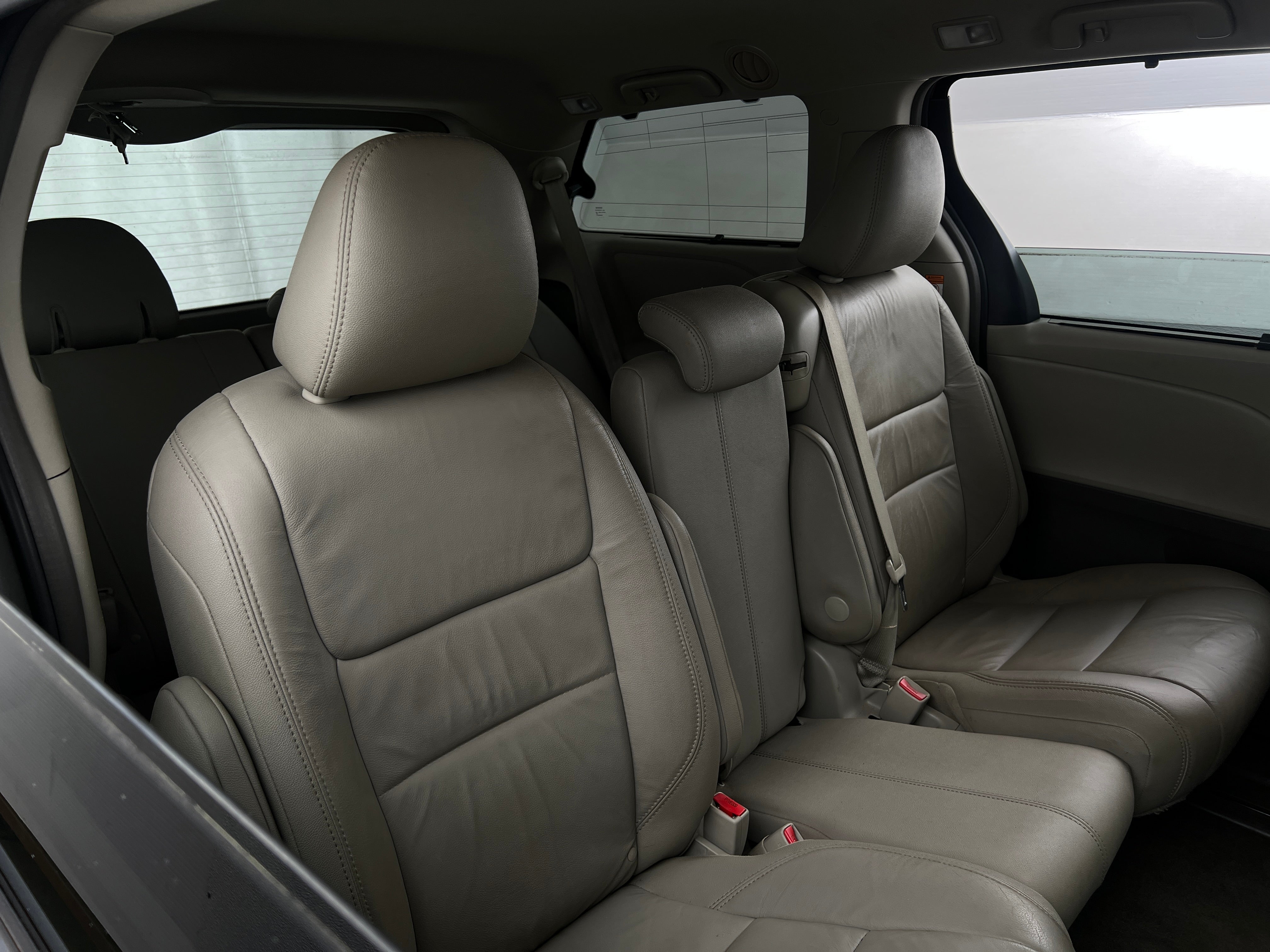 2018 Toyota Sienna XLE 5