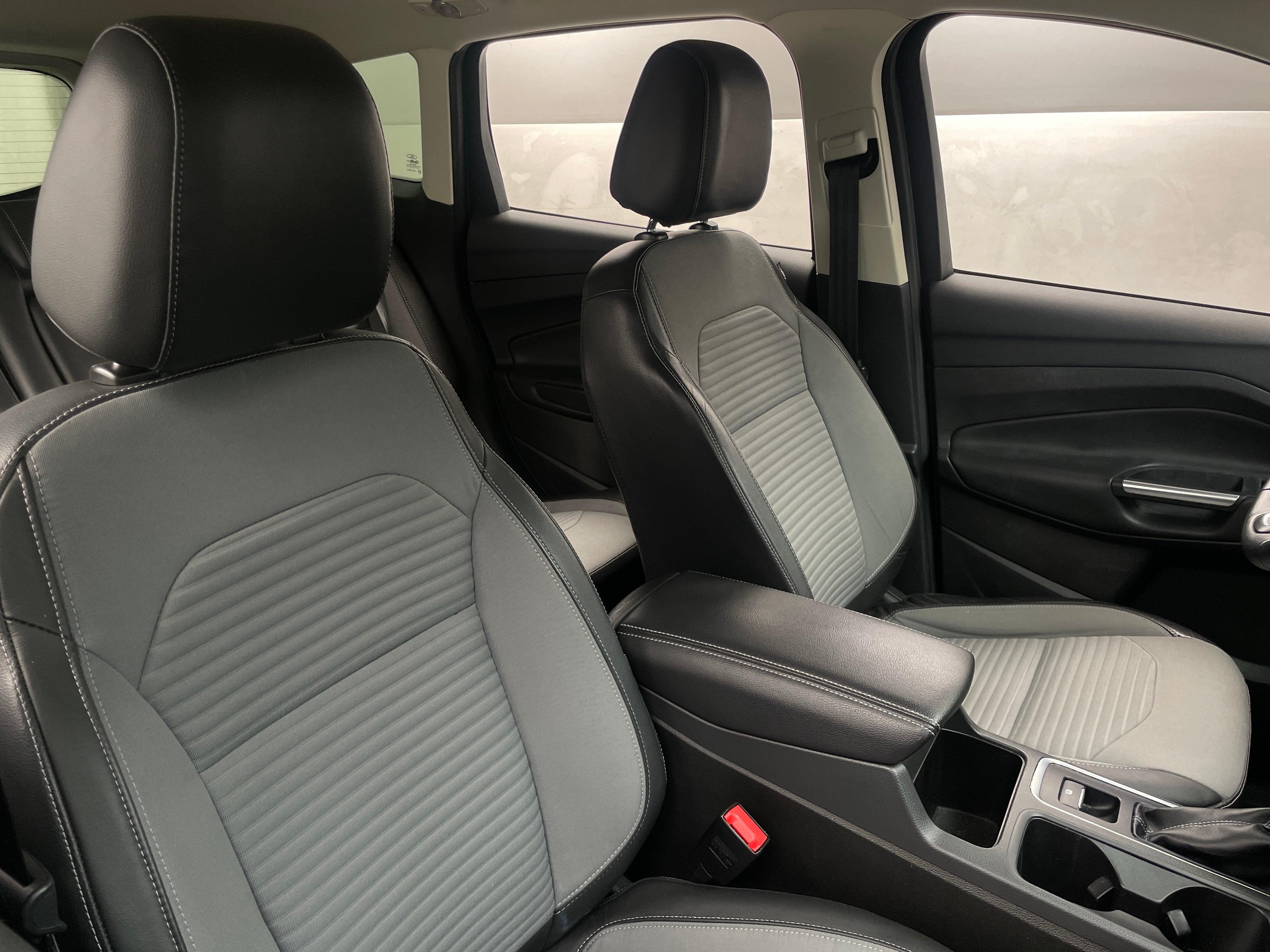 2017 Ford Escape Titanium 2