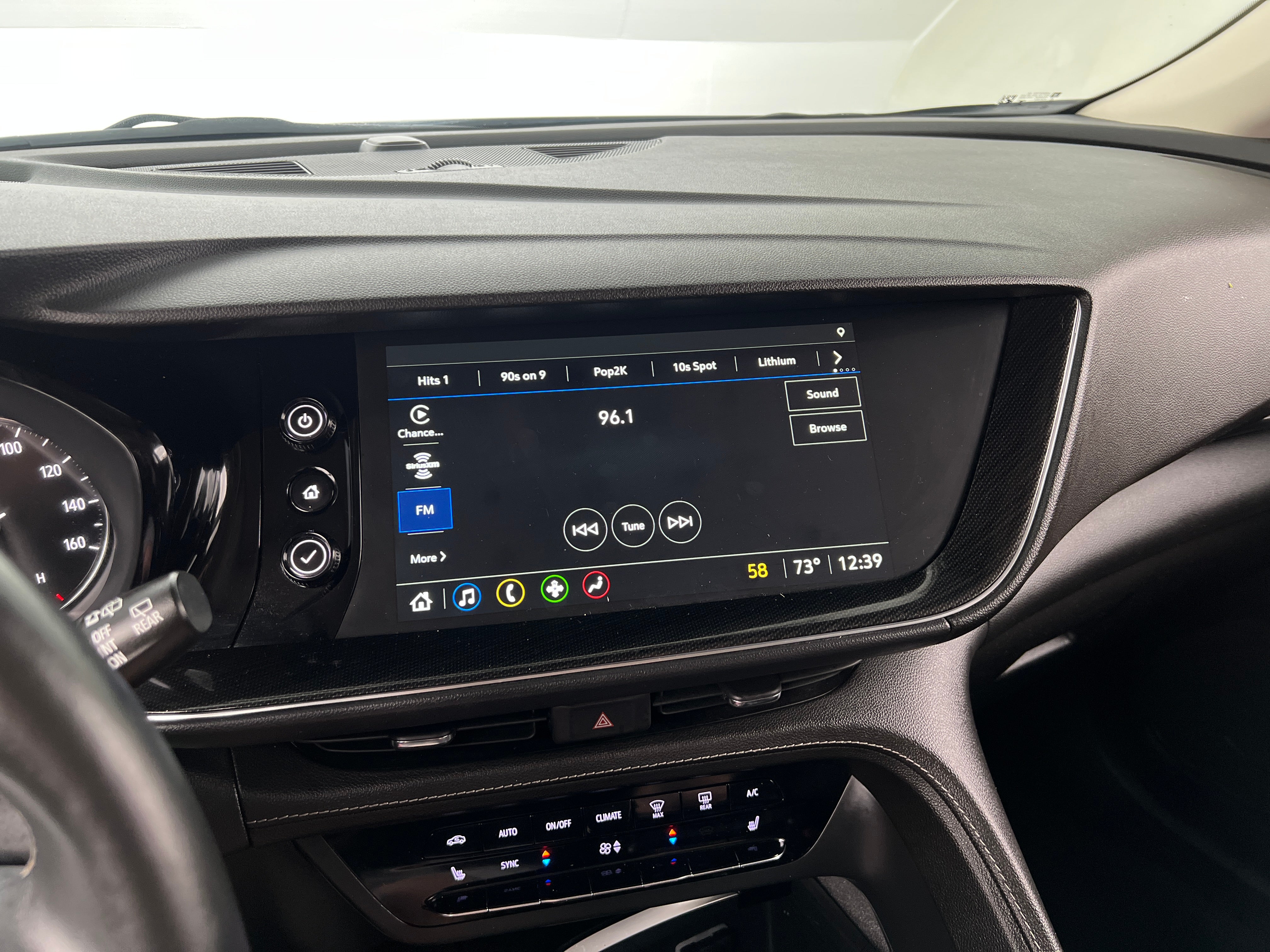 Thumbnail: 2022 Buick Envision - 3