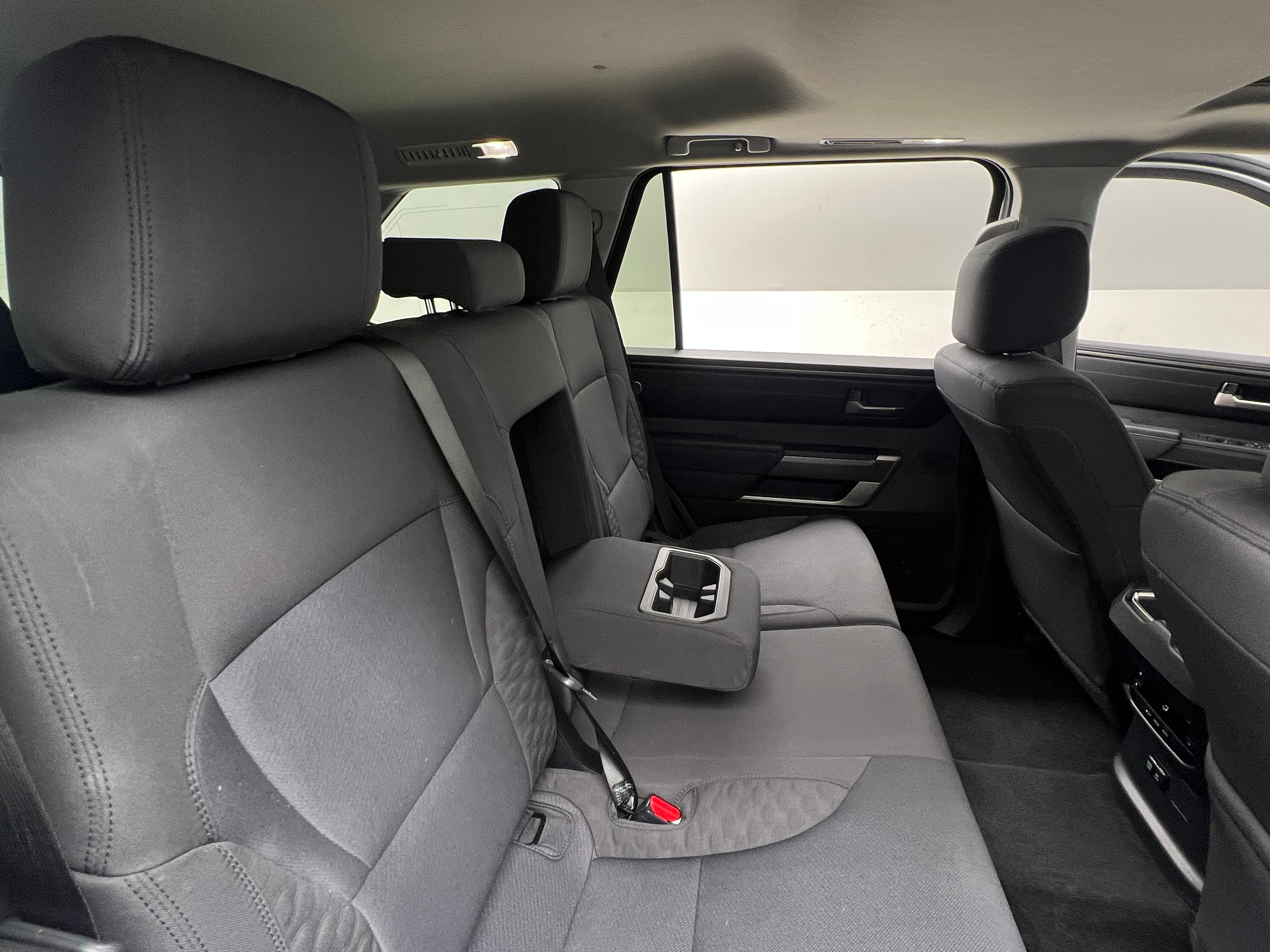 2023 Toyota Sequoia SR5 6