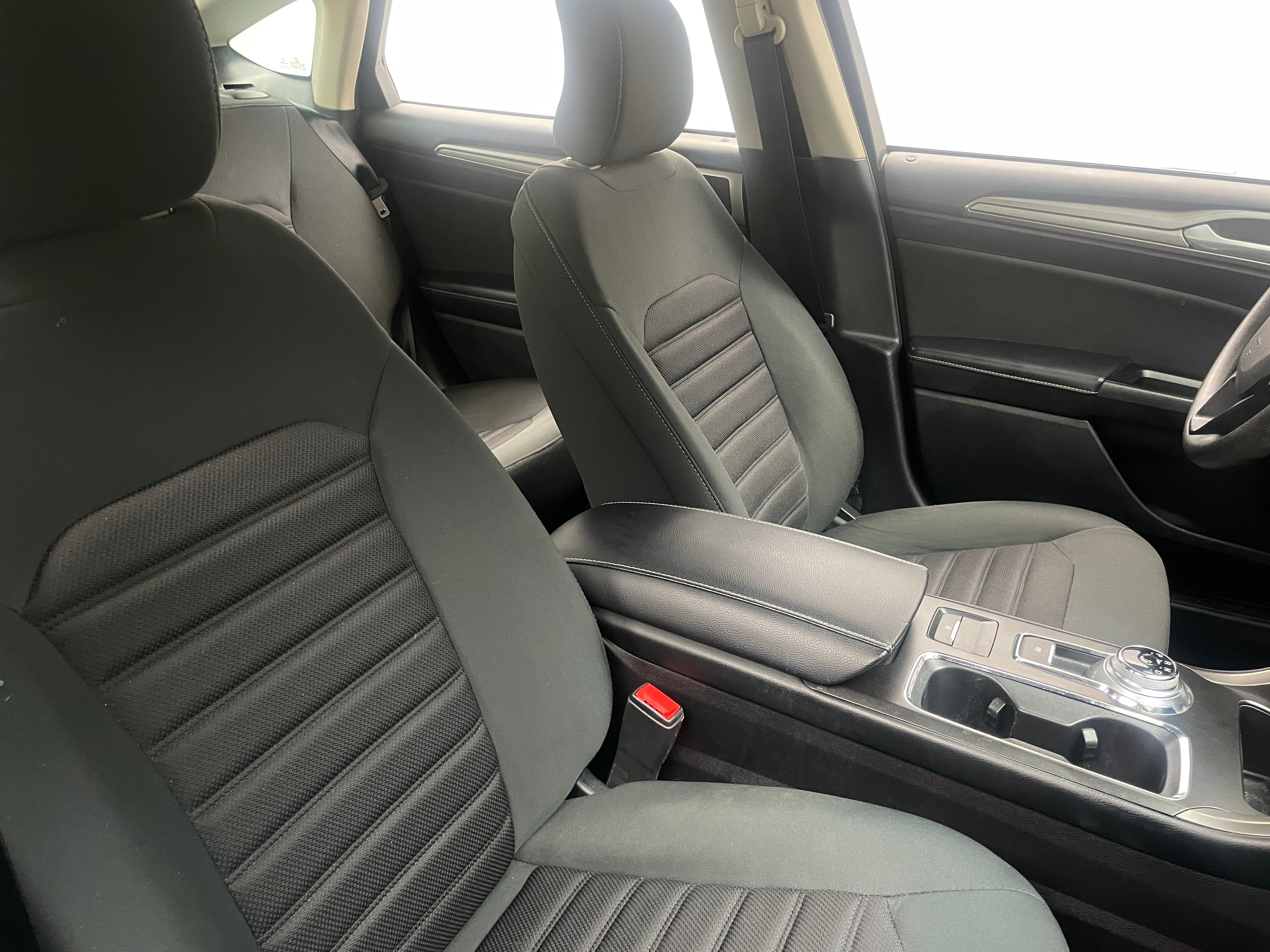 2017 Ford Fusion SE 2